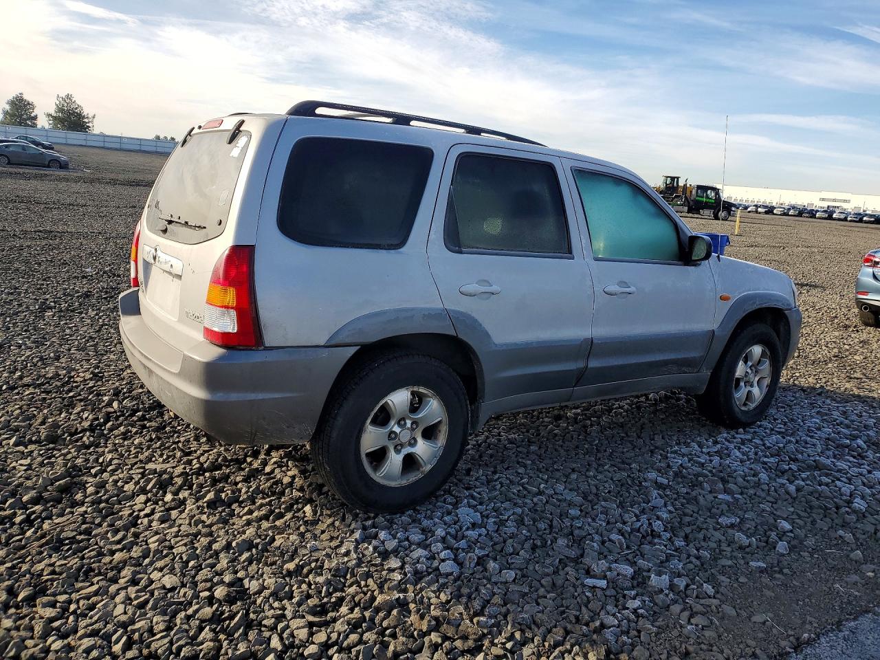 2002 Mazda Tribute Lx Silver vin: 4F2YU081X2KM39489