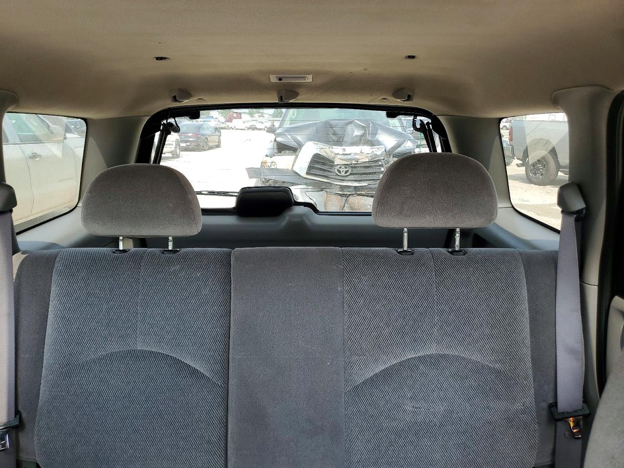 2002 Mazda Tribute Lx Silver vin: 4F2YU09112KM34583