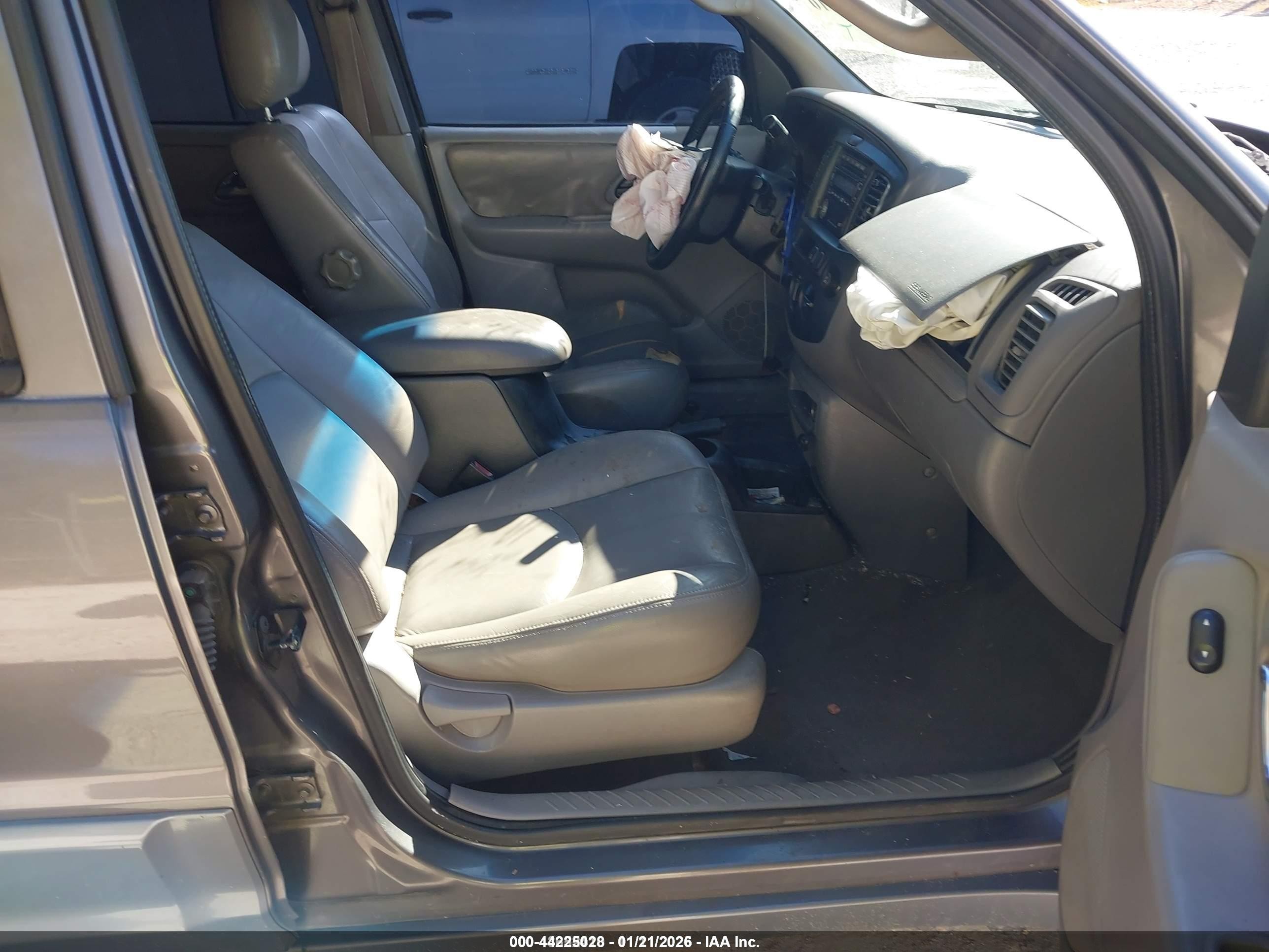 2002 Mazda Tribute Es V6/lx V6 Серый vin: 4F2YU09152KM62239