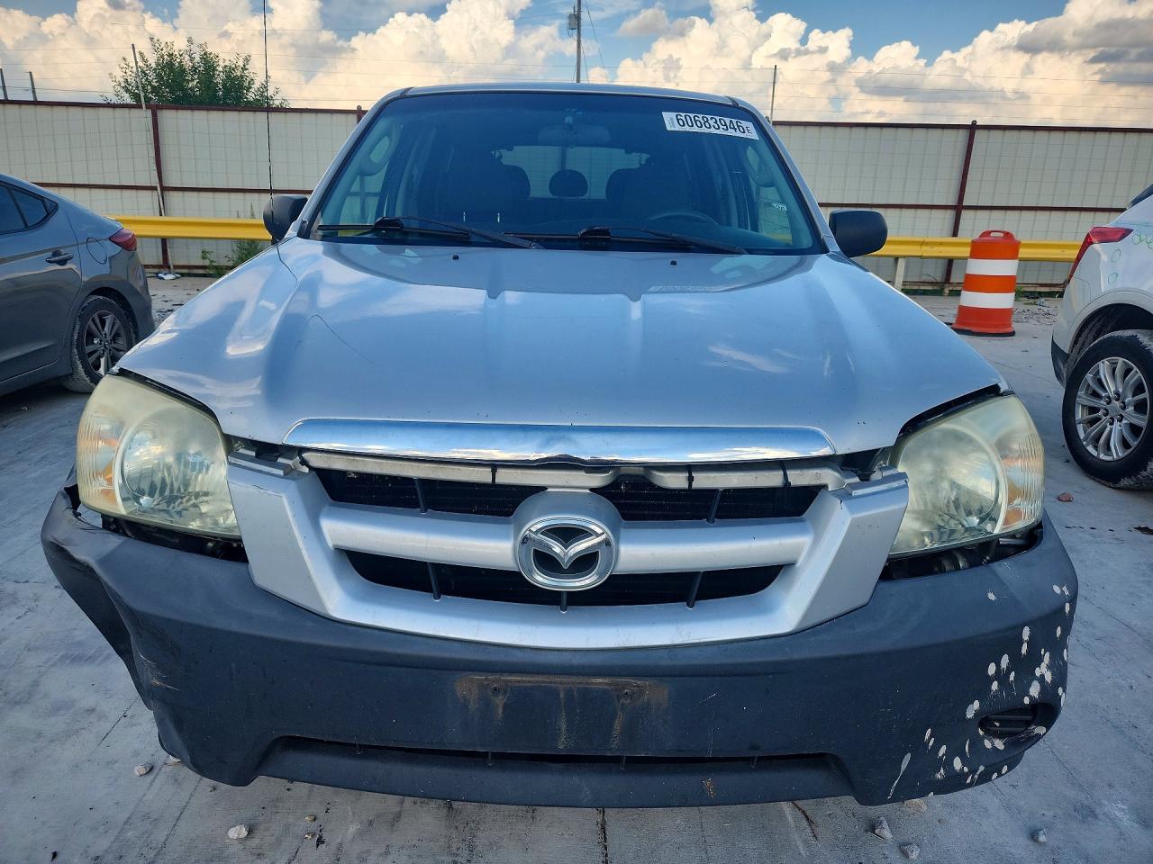 2005 Mazda Tribute I Серебряный vin: 4F2YZ02Z35KM17743