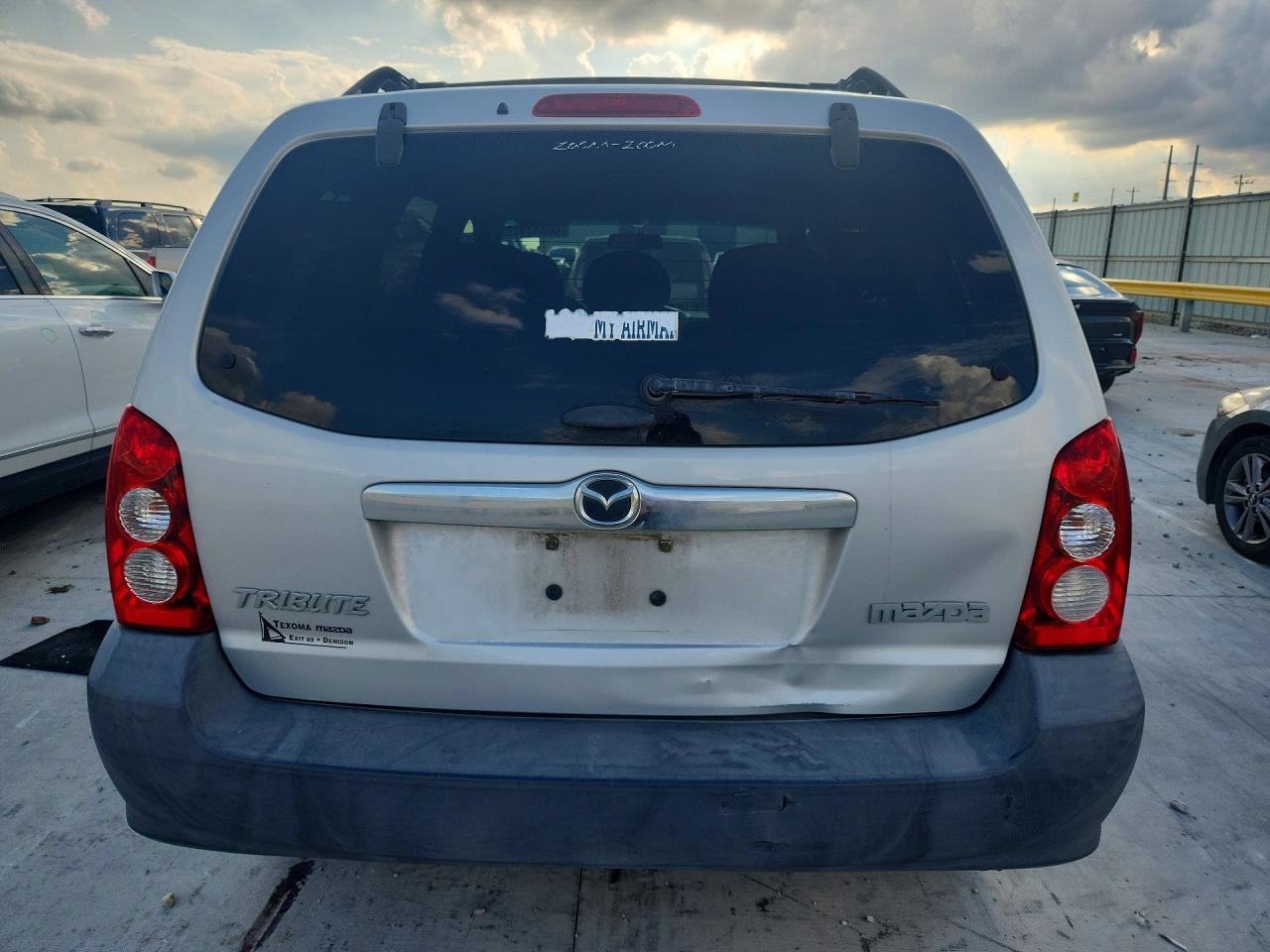 2005 Mazda Tribute I Серебряный vin: 4F2YZ02Z35KM17743