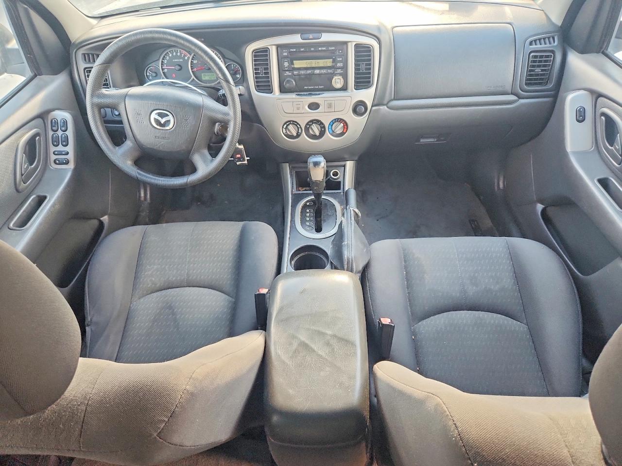 2005 Mazda Tribute I Серебряный vin: 4F2YZ02Z35KM17743