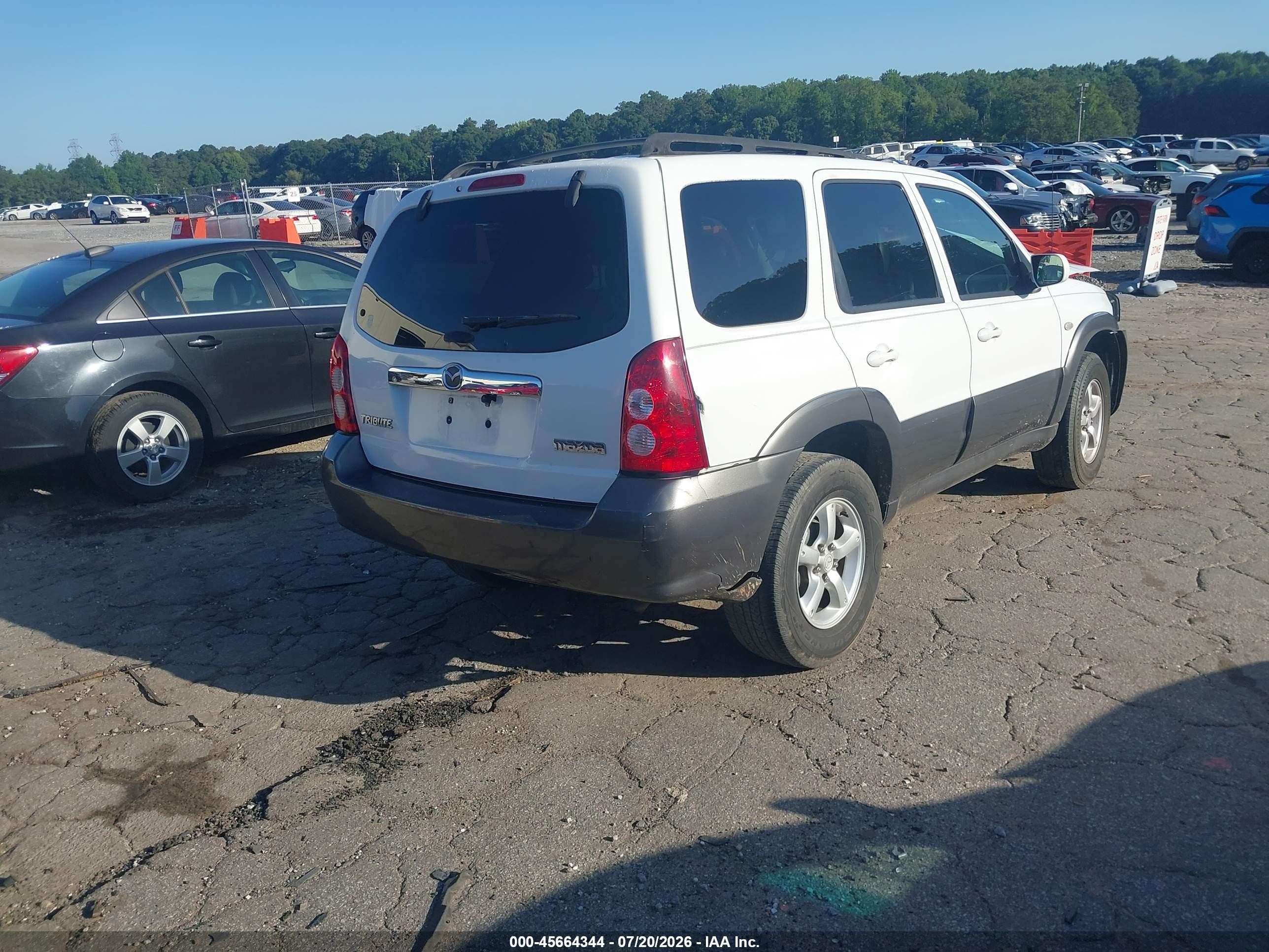 2006 Mazda Tribute I White vin: 4F2YZ02Z56KM07247
