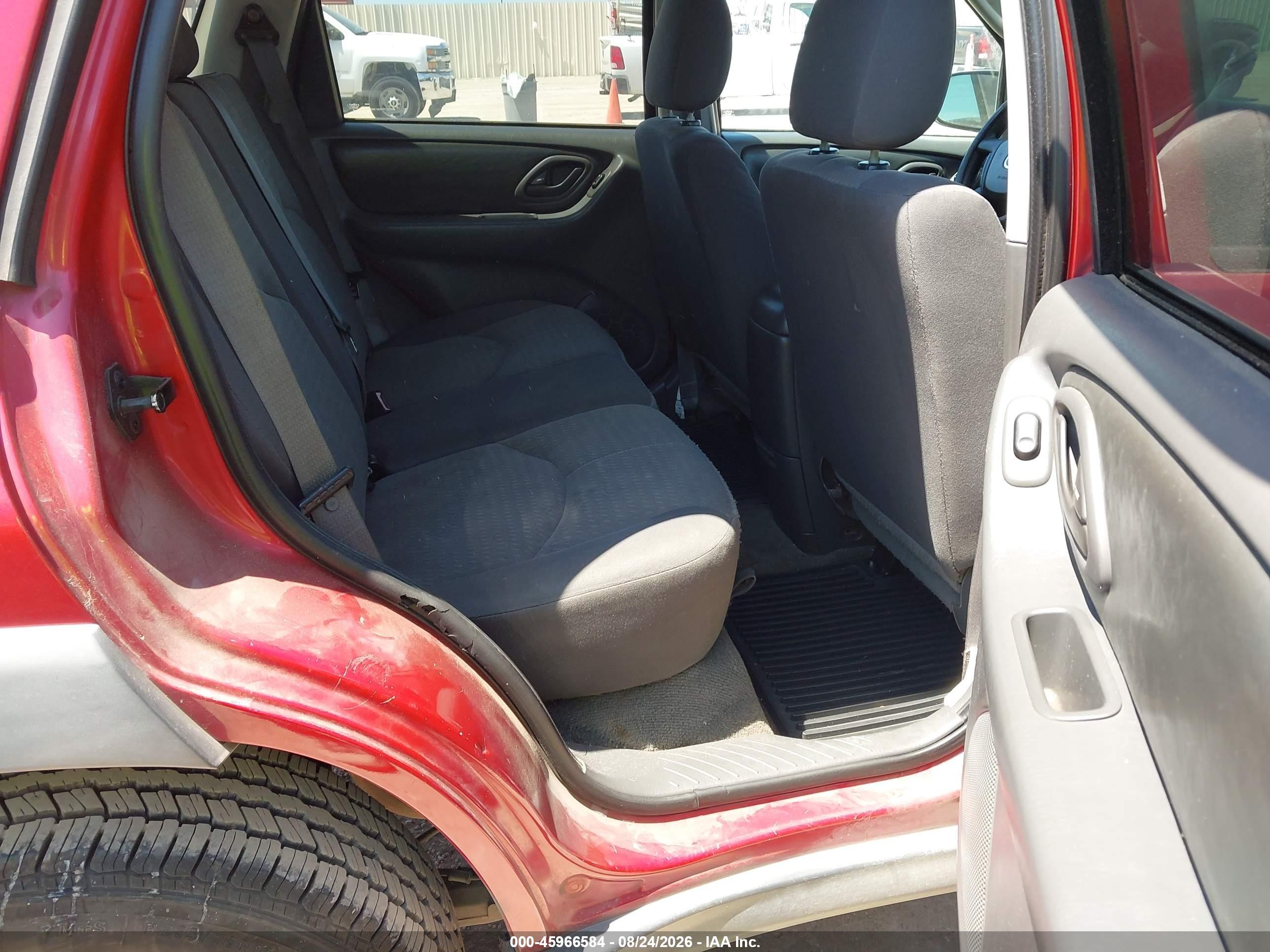 2006 Mazda Tribute I Red vin: 4F2YZ02Z66KM18404
