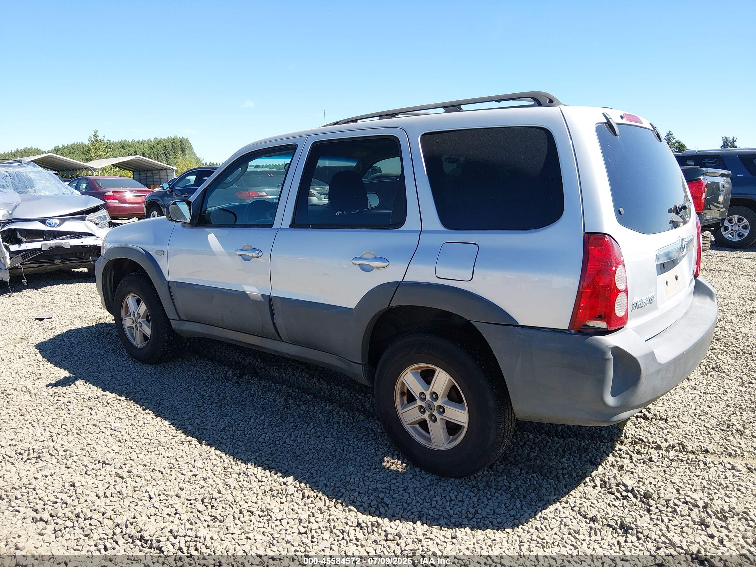2005 Mazda Tribute I Silver vin: 4F2YZ02Z75KM33735