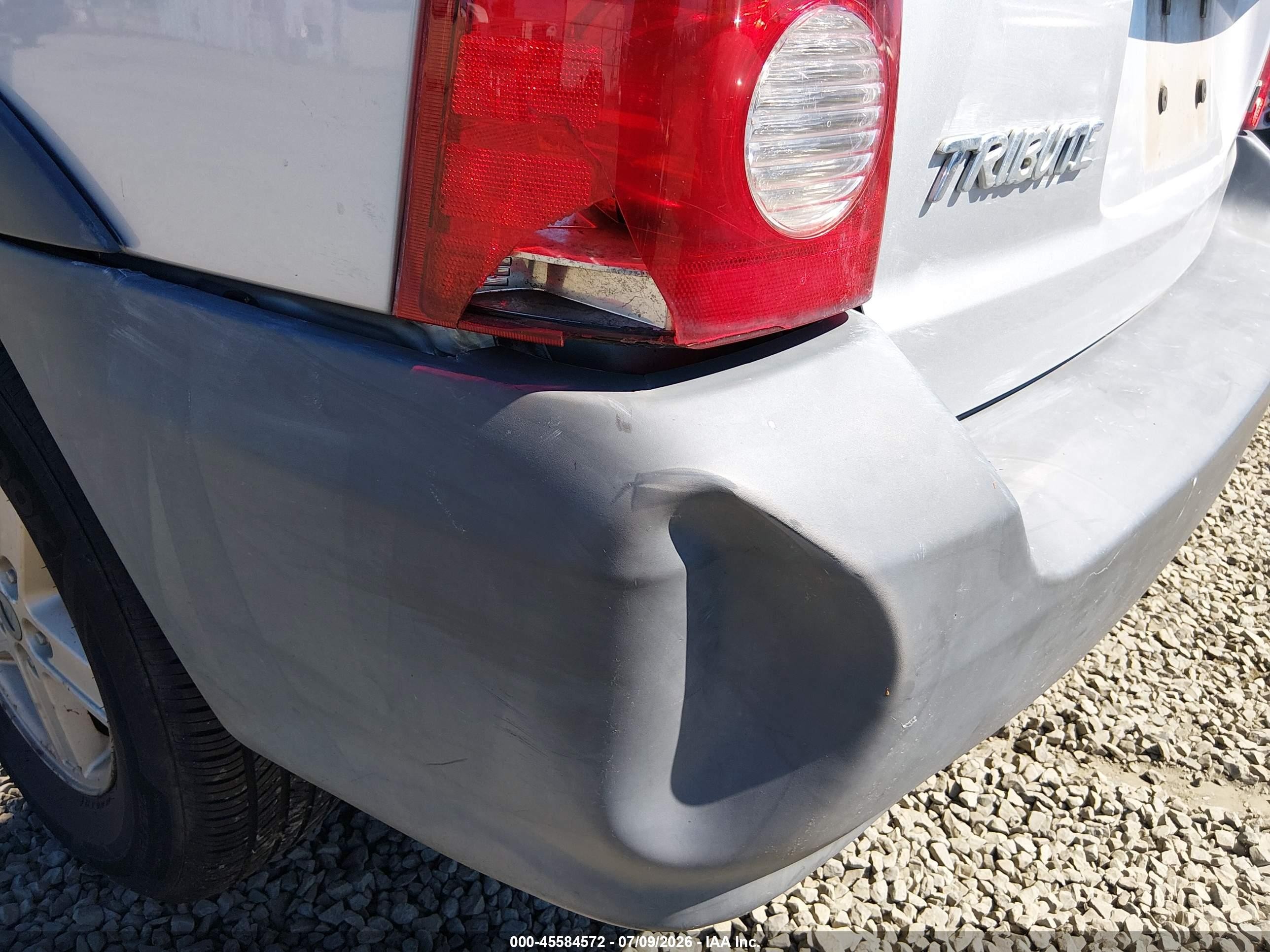 2005 Mazda Tribute I Silver vin: 4F2YZ02Z75KM33735