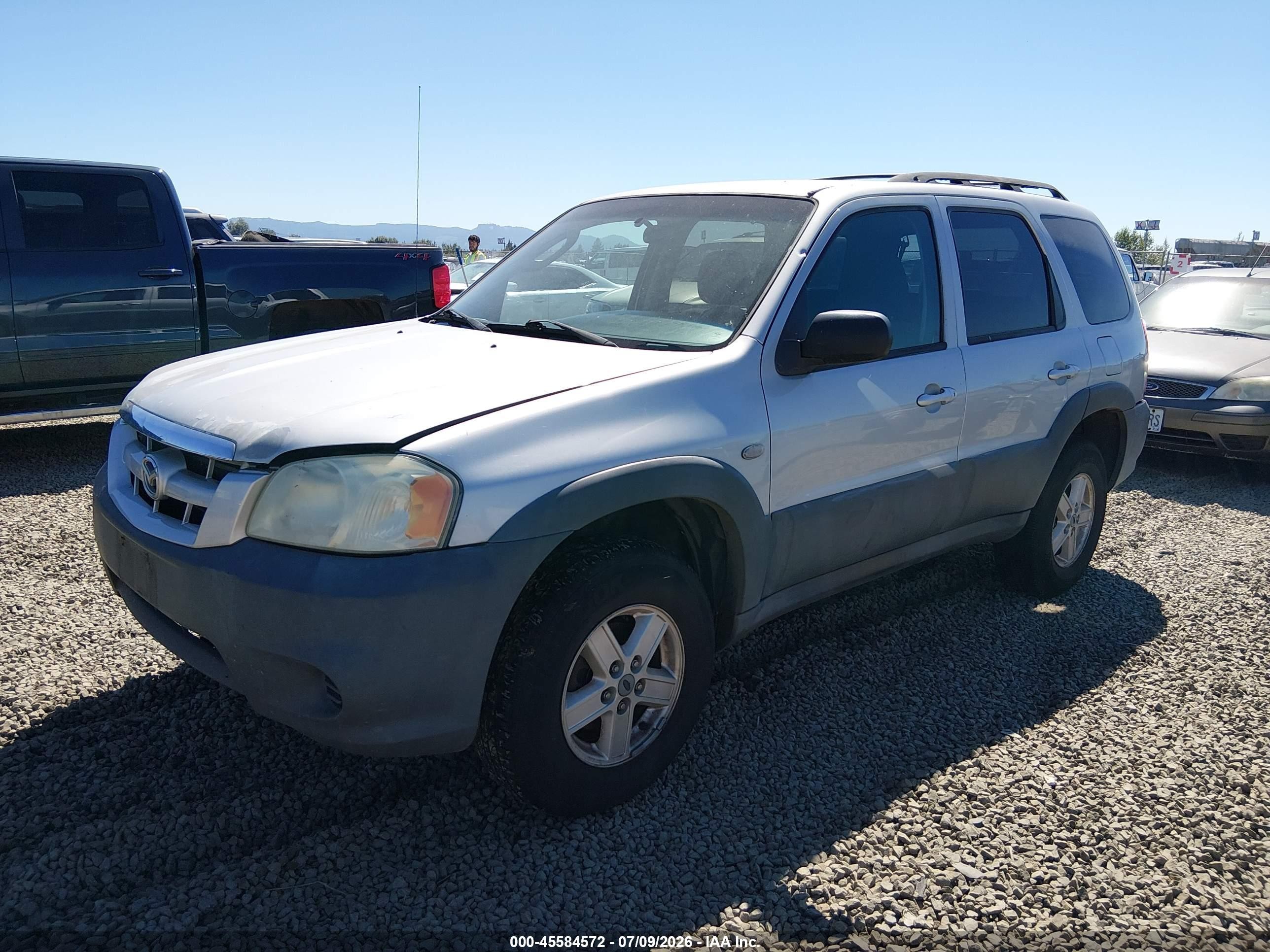 2005 Mazda Tribute I Silver vin: 4F2YZ02Z75KM33735