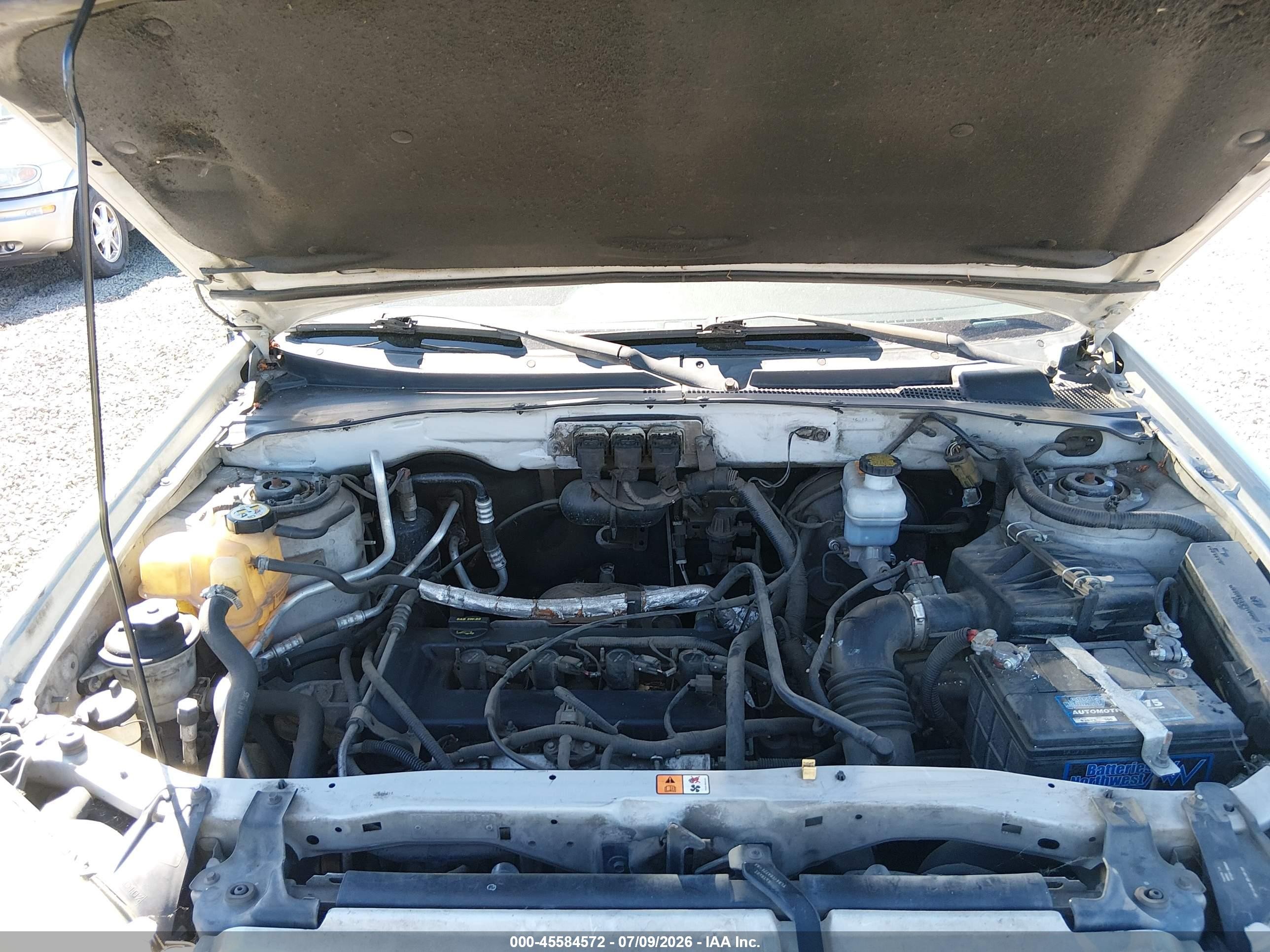 2005 Mazda Tribute I Silver vin: 4F2YZ02Z75KM33735