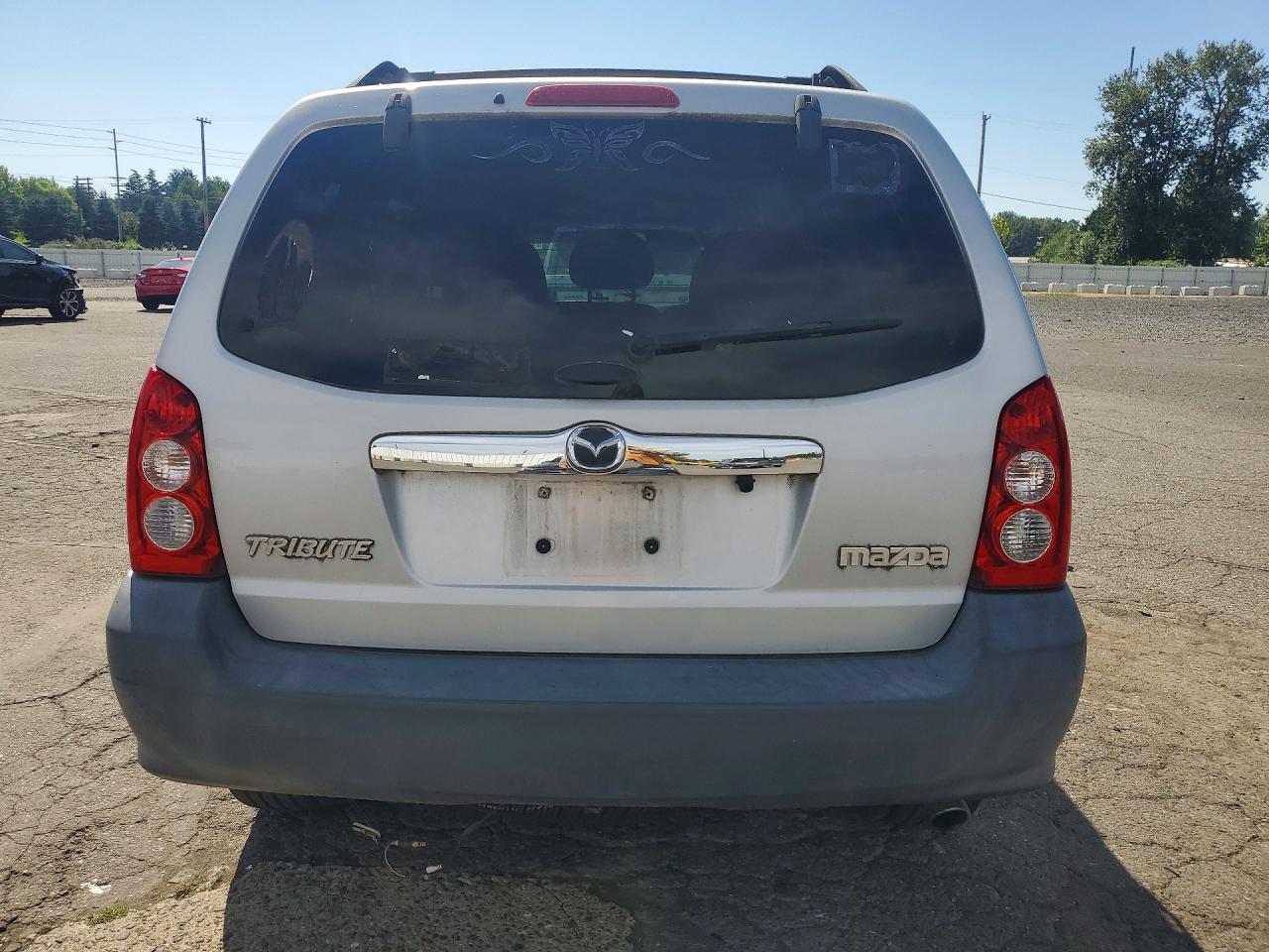 2005 Mazda Tribute I Silver vin: 4F2YZ02Z85KM14708