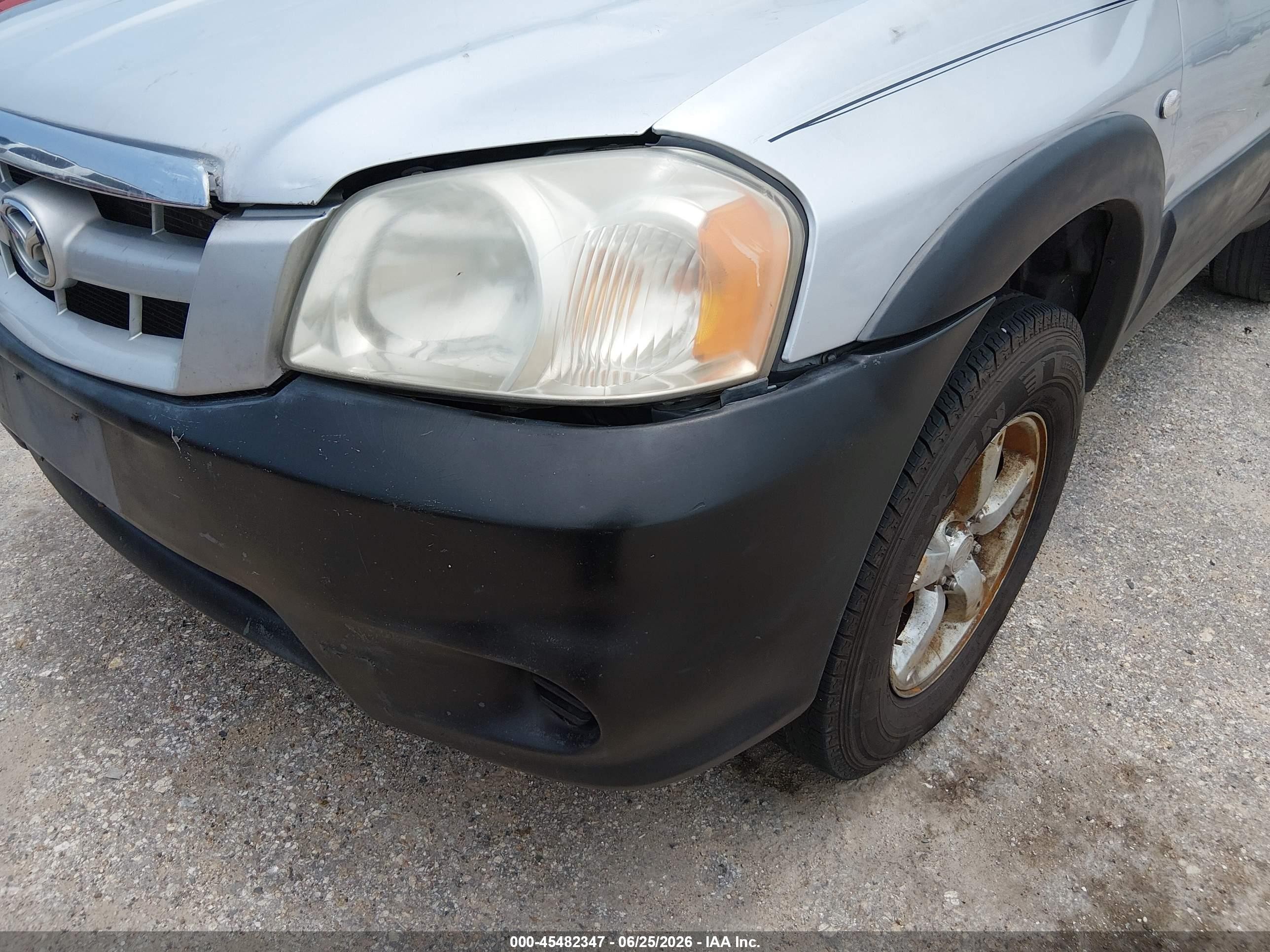 2006 Mazda Tribute I Серебряный vin: 4F2YZ02Z86KM00065