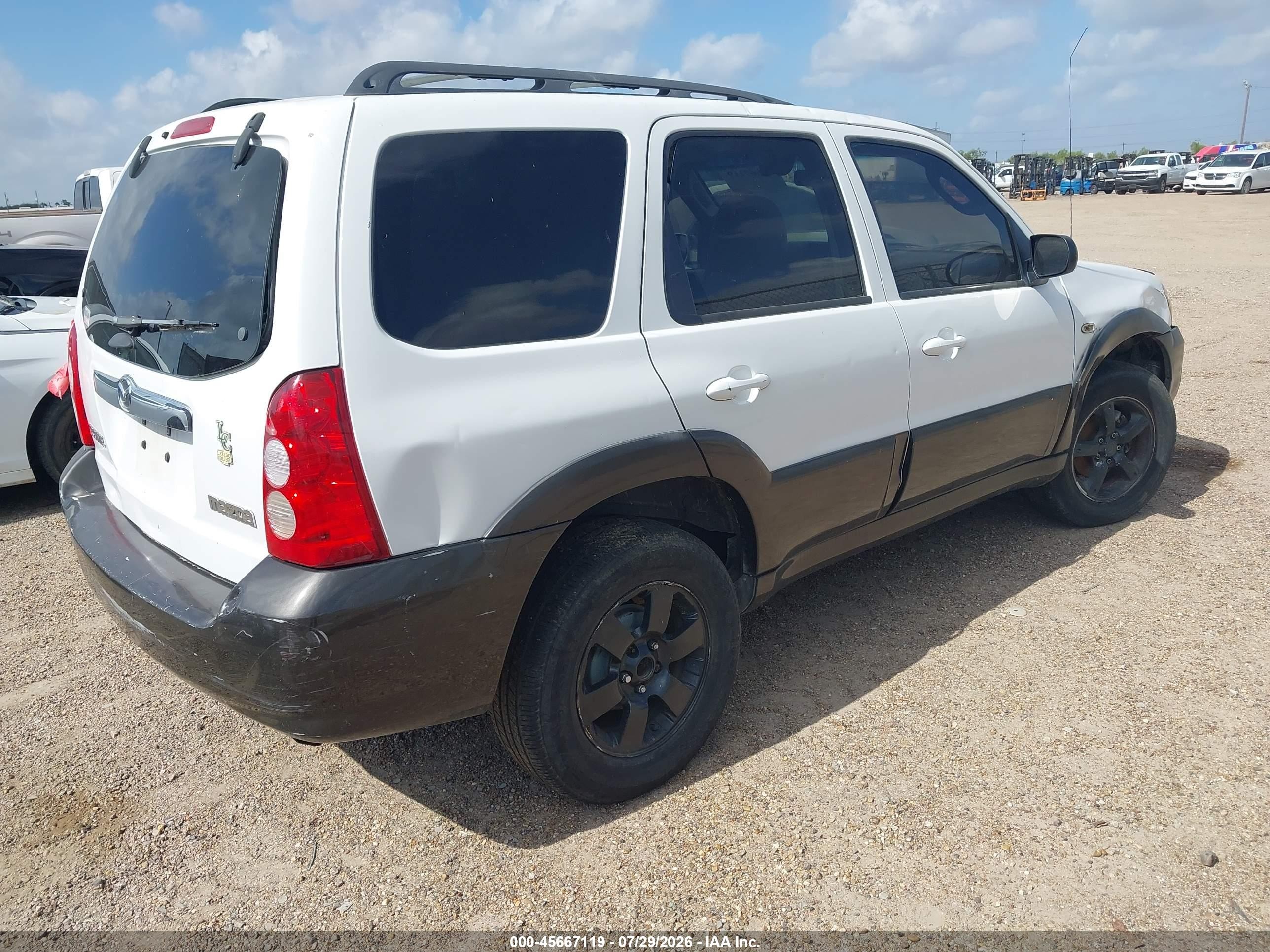 2006 Mazda Tribute I White vin: 4F2YZ02ZX6KM23539