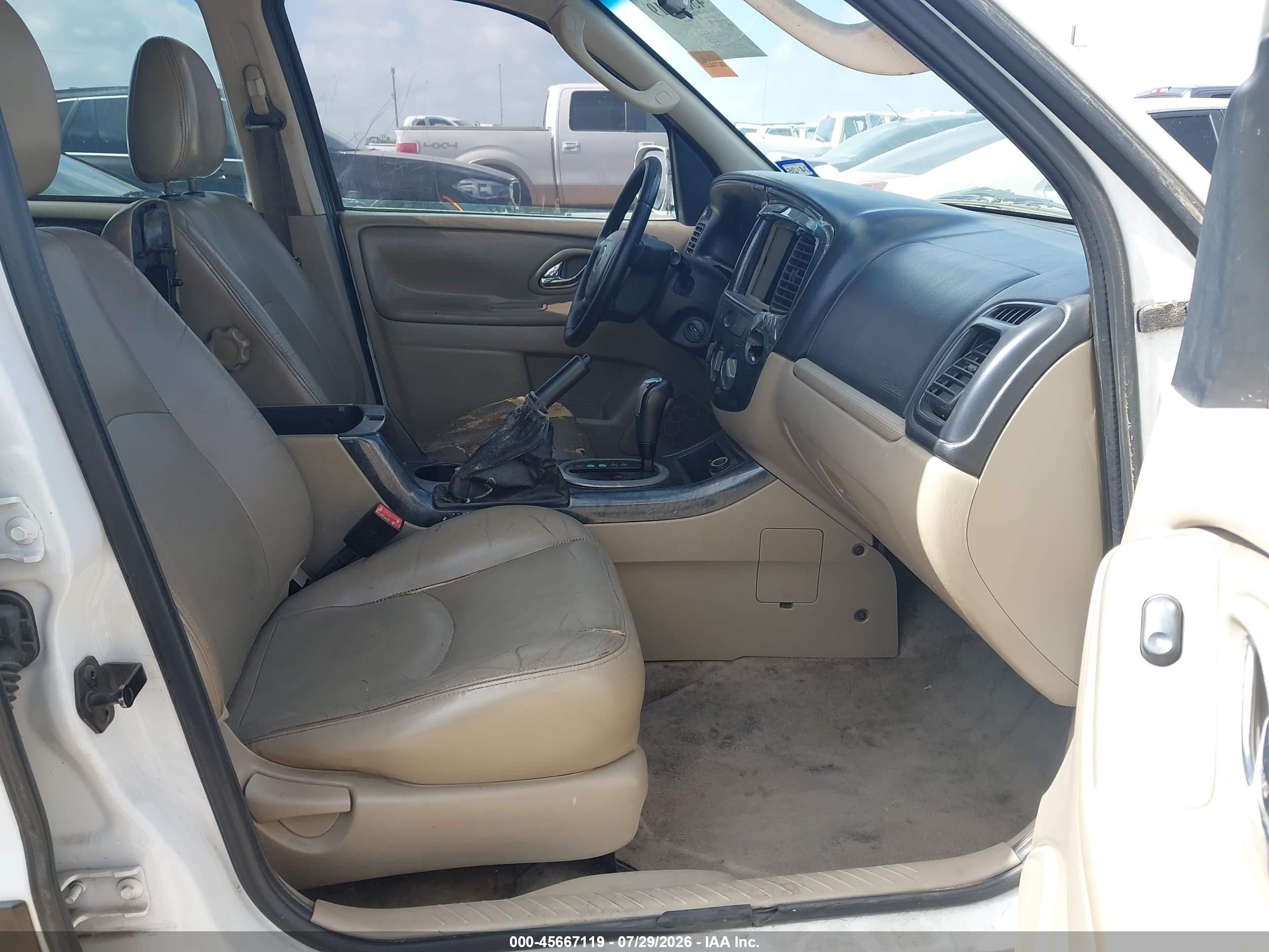 2006 Mazda Tribute I White vin: 4F2YZ02ZX6KM23539