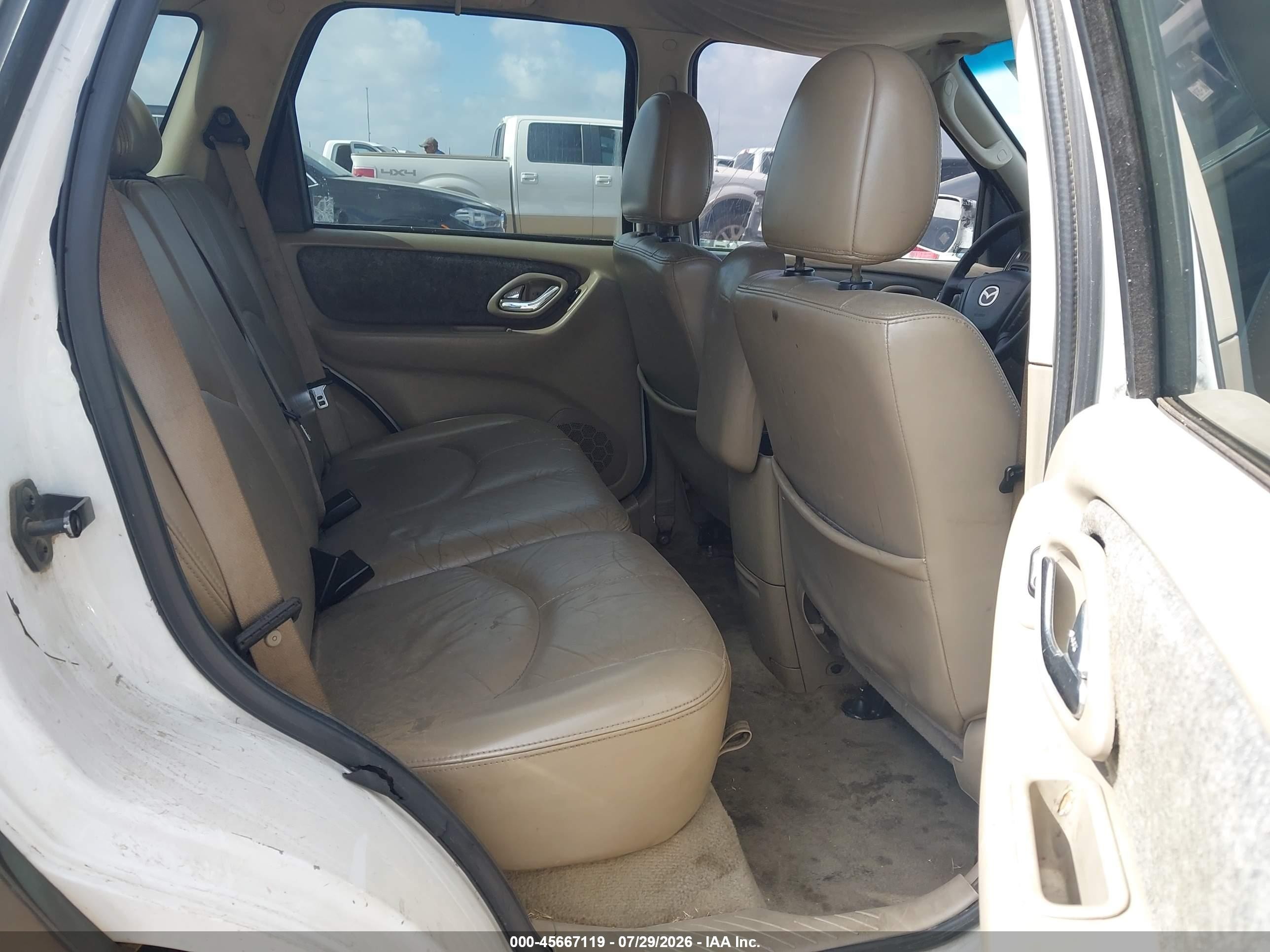 2006 Mazda Tribute I White vin: 4F2YZ02ZX6KM23539