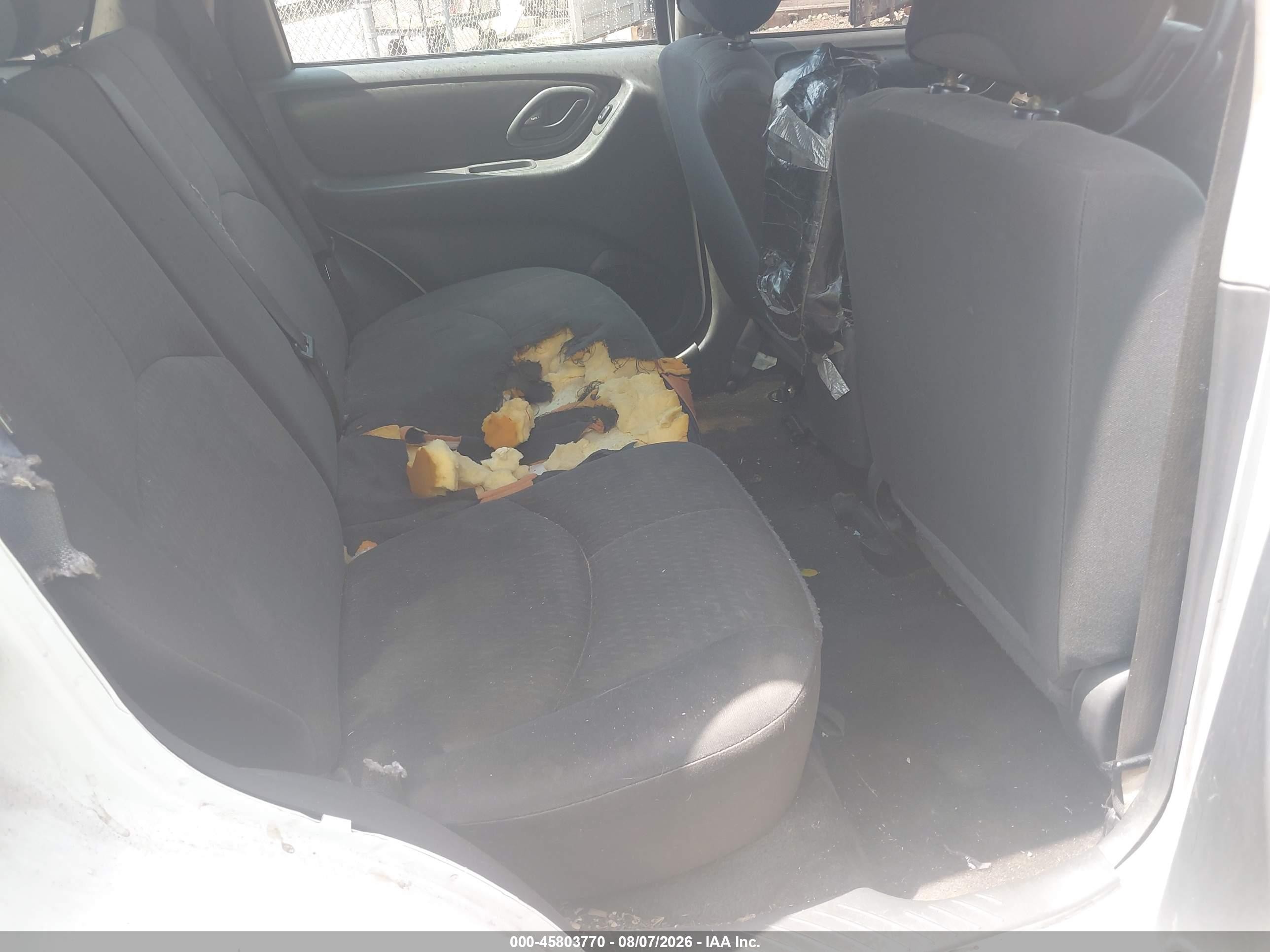 2006 Mazda Tribute I White vin: 4F2YZ02ZX6KM25534