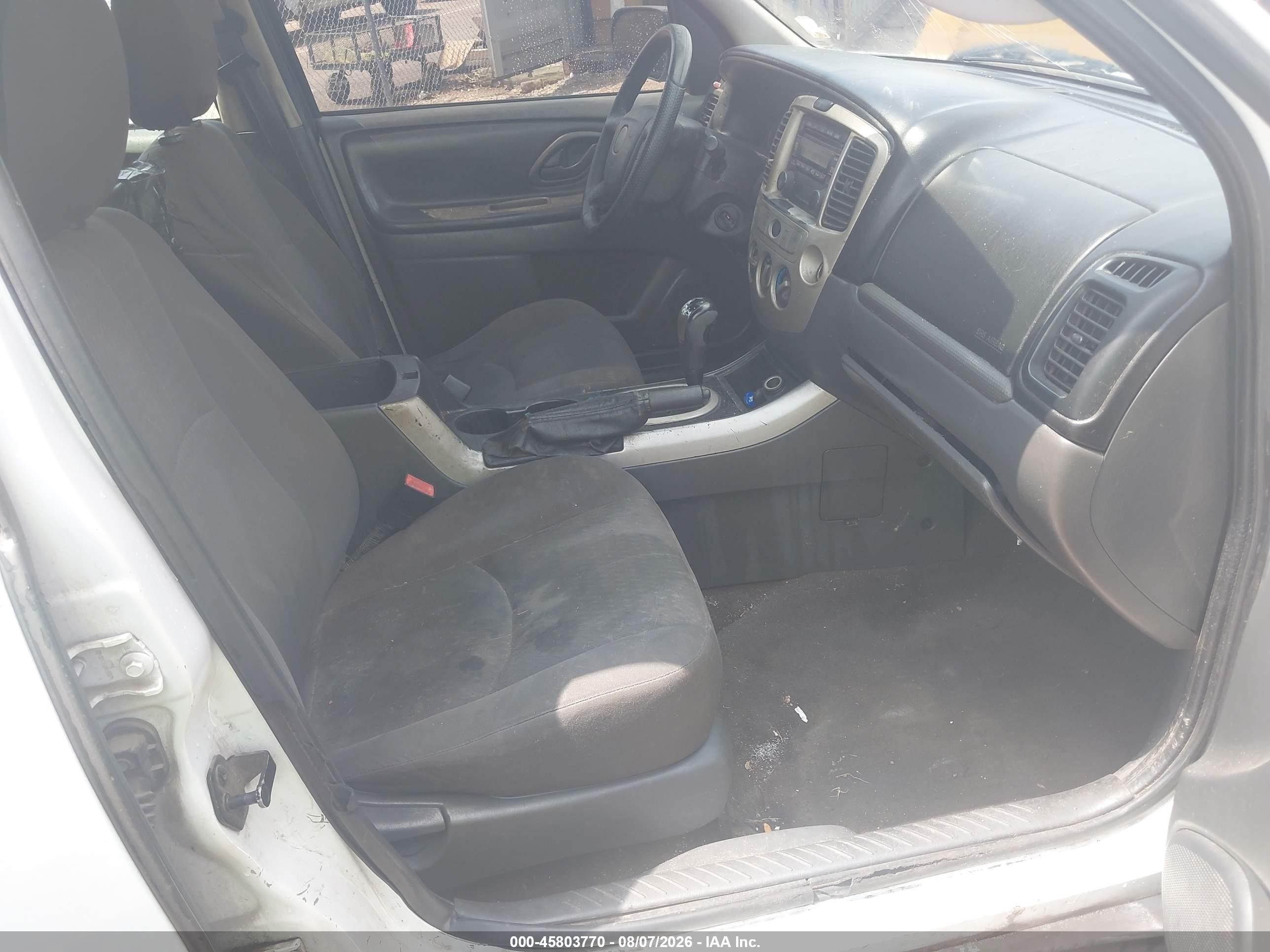 2006 Mazda Tribute I White vin: 4F2YZ02ZX6KM25534
