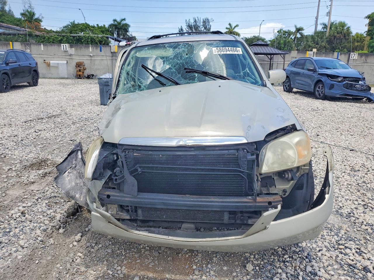 2005 Mazda Tribute S Бежевый vin: 4F2YZ04125KM01010