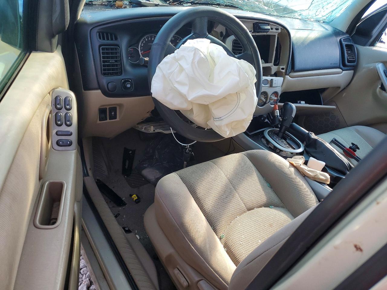 2005 Mazda Tribute S Бежевый vin: 4F2YZ04125KM01010