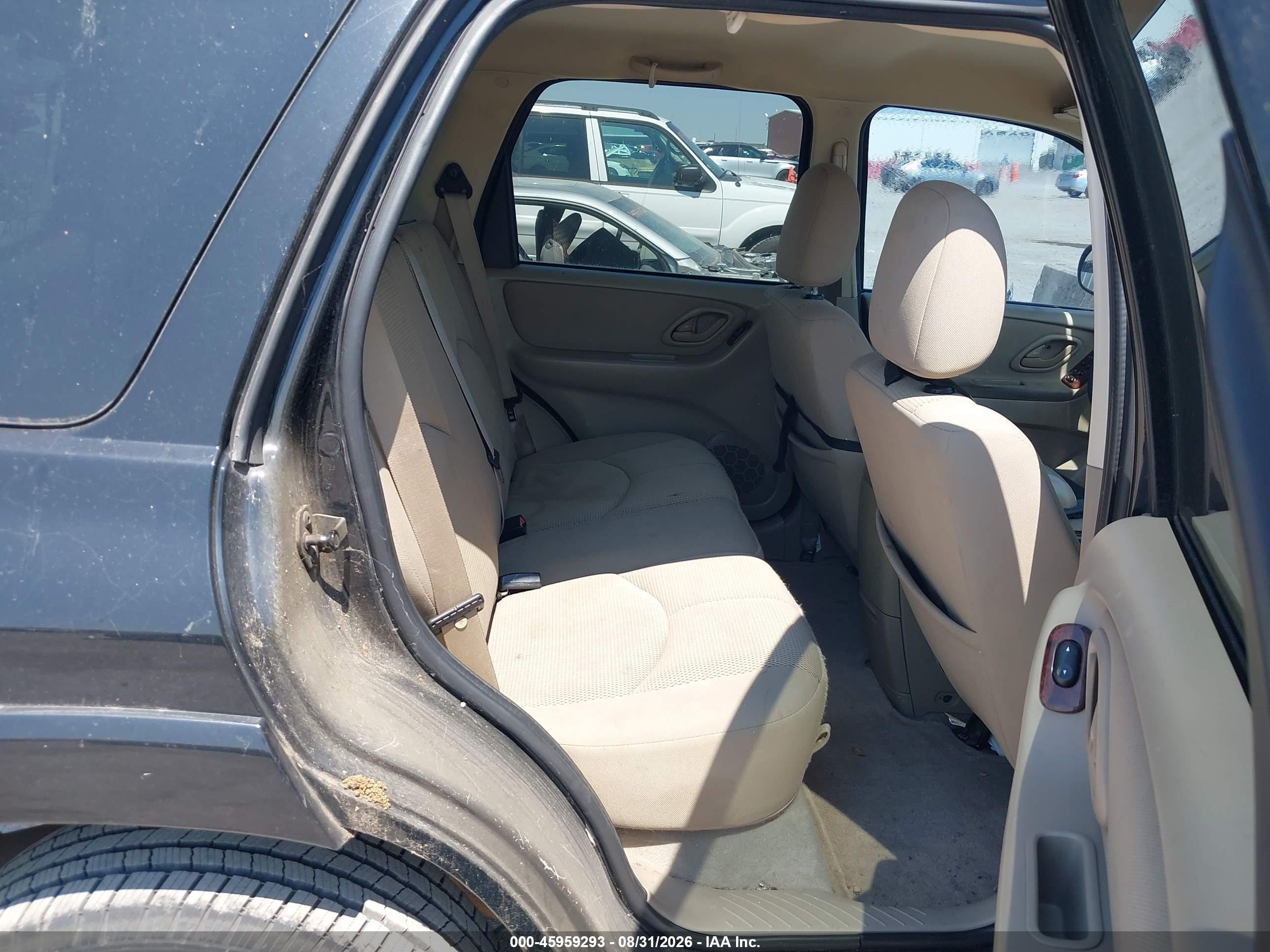 2005 Mazda Tribute S Black vin: 4F2YZ04125KM26425