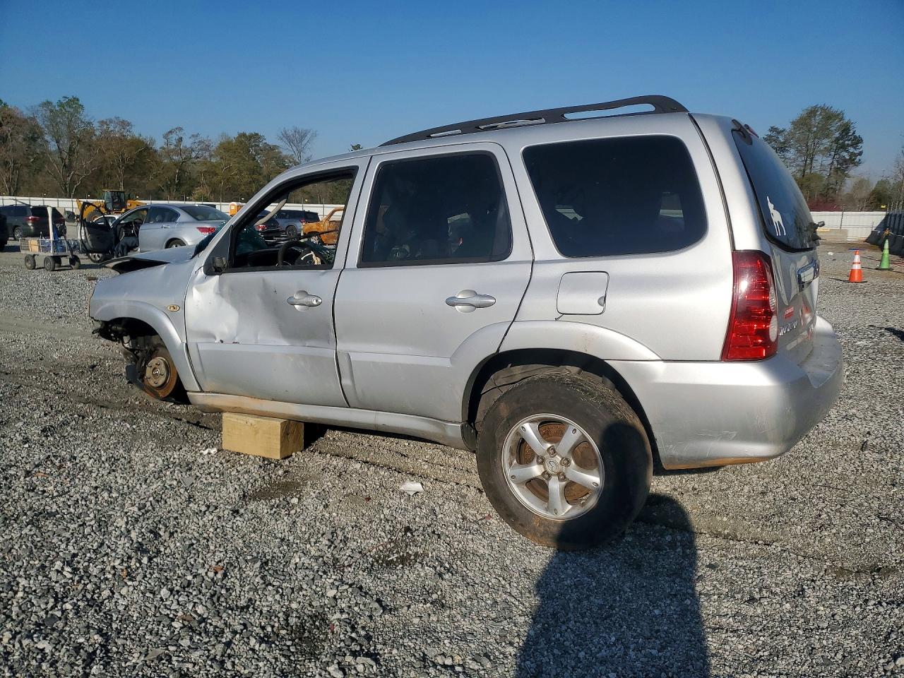 2006 Mazda Tribute S Silver vin: 4F2YZ04126KM18794