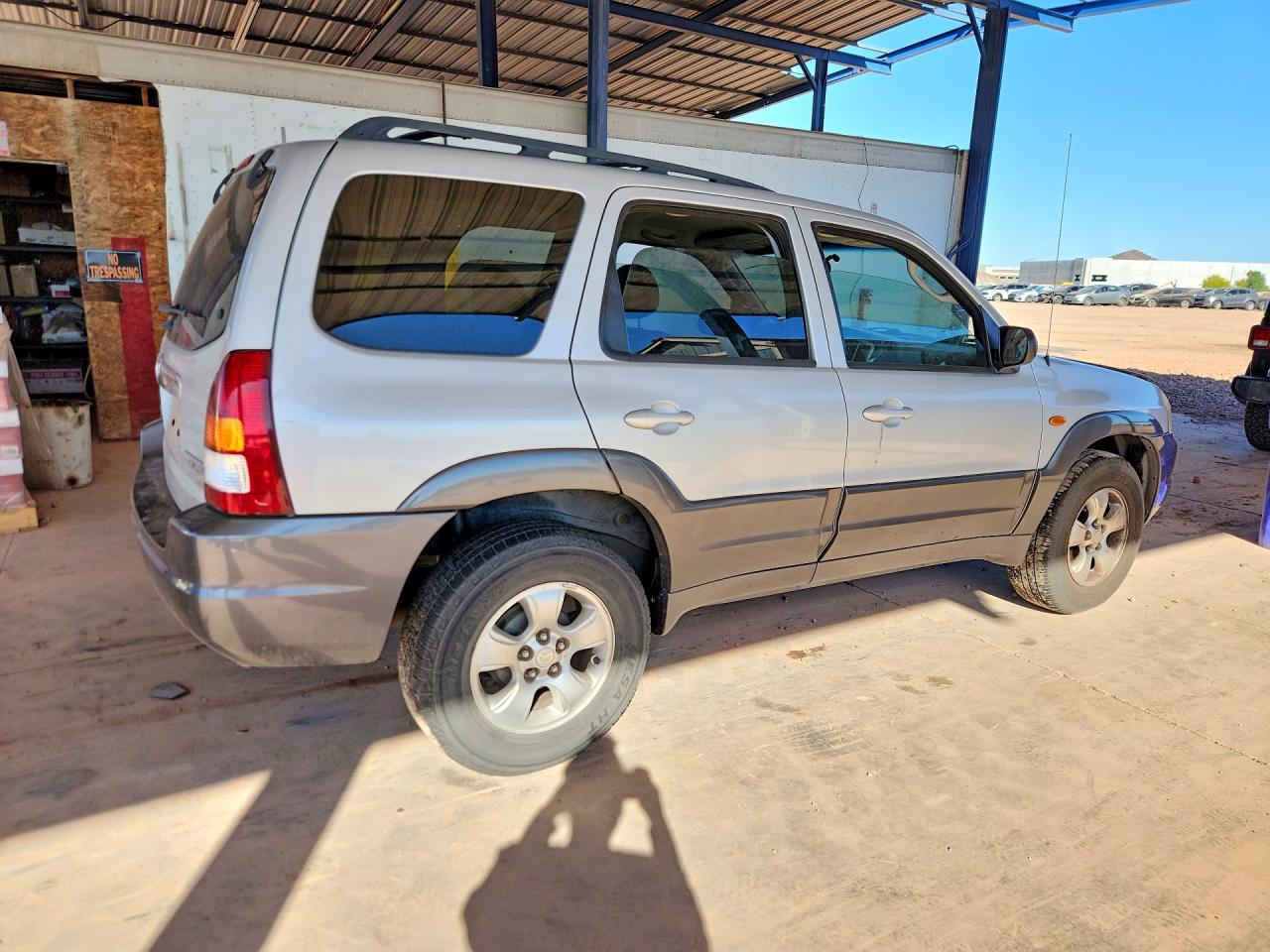2004 Mazda Tribute Lx Серый vin: 4F2YZ04134KM26772