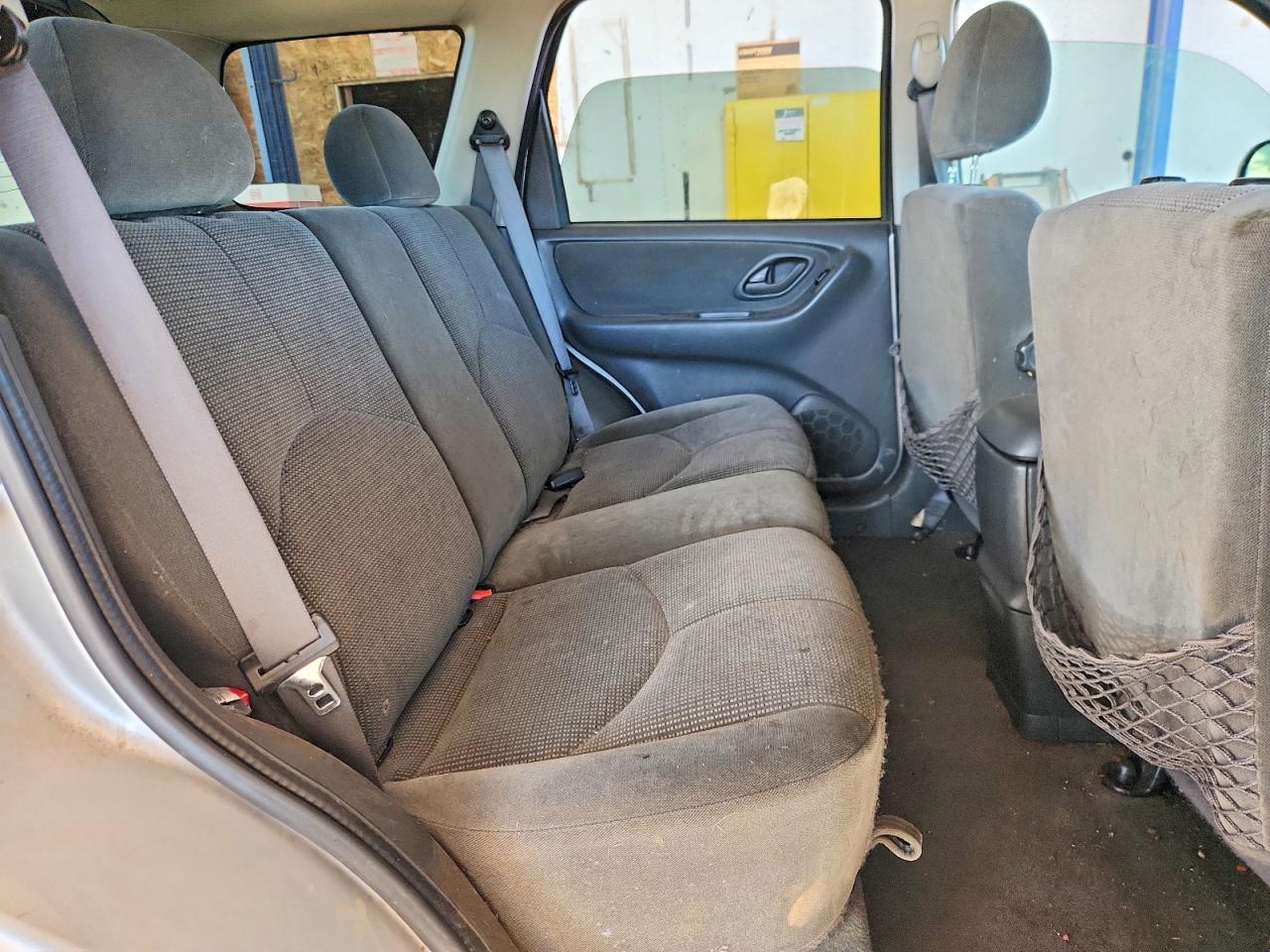 2004 Mazda Tribute Lx Серый vin: 4F2YZ04134KM26772