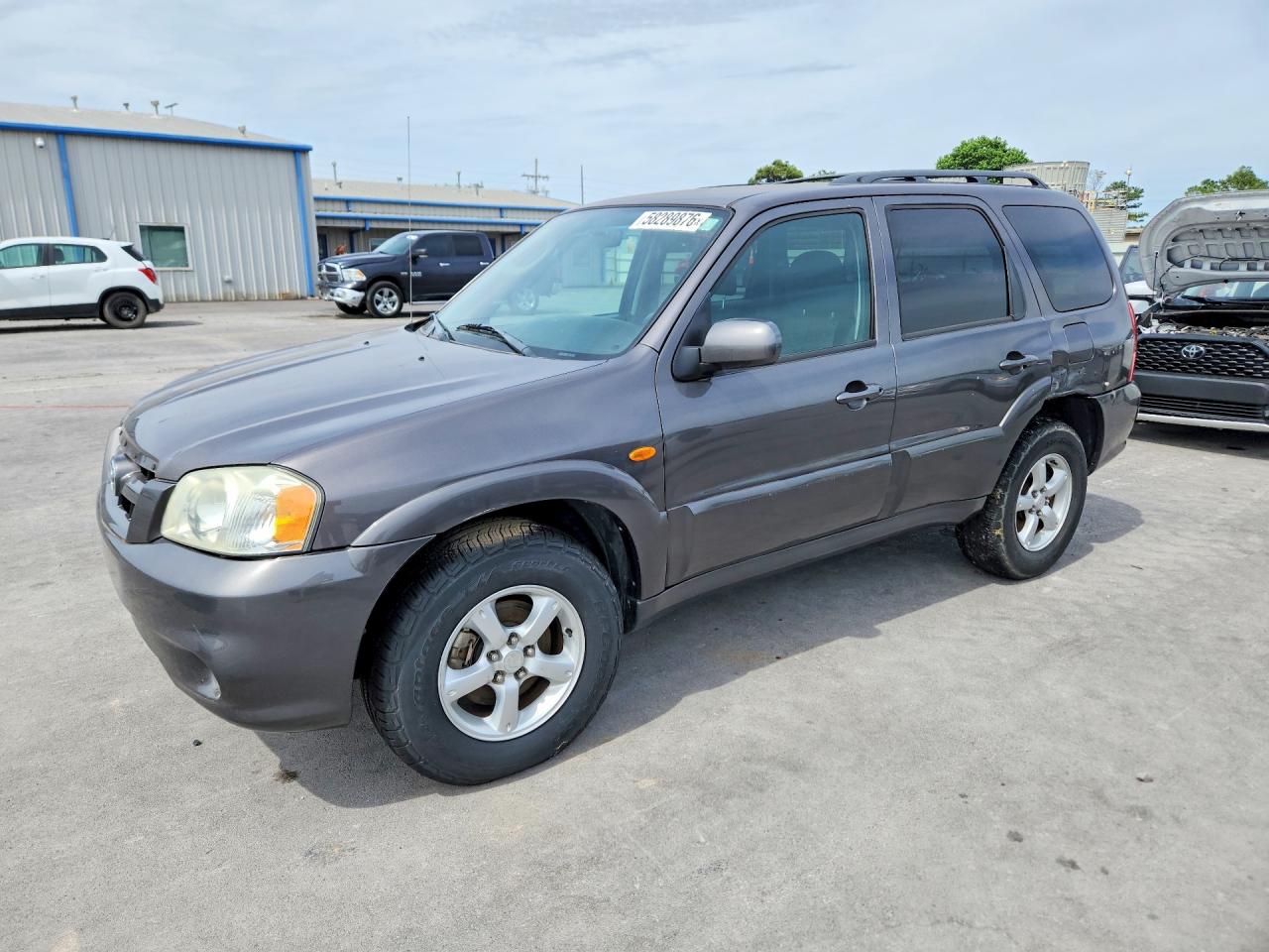 2005 Mazda Tribute S Silver vin: 4F2YZ04175KM09765