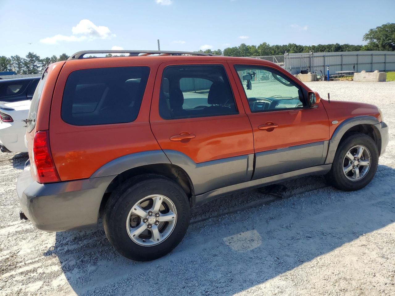 2005 Mazda Tribute S Оранжевый vin: 4F2YZ04185KM31919