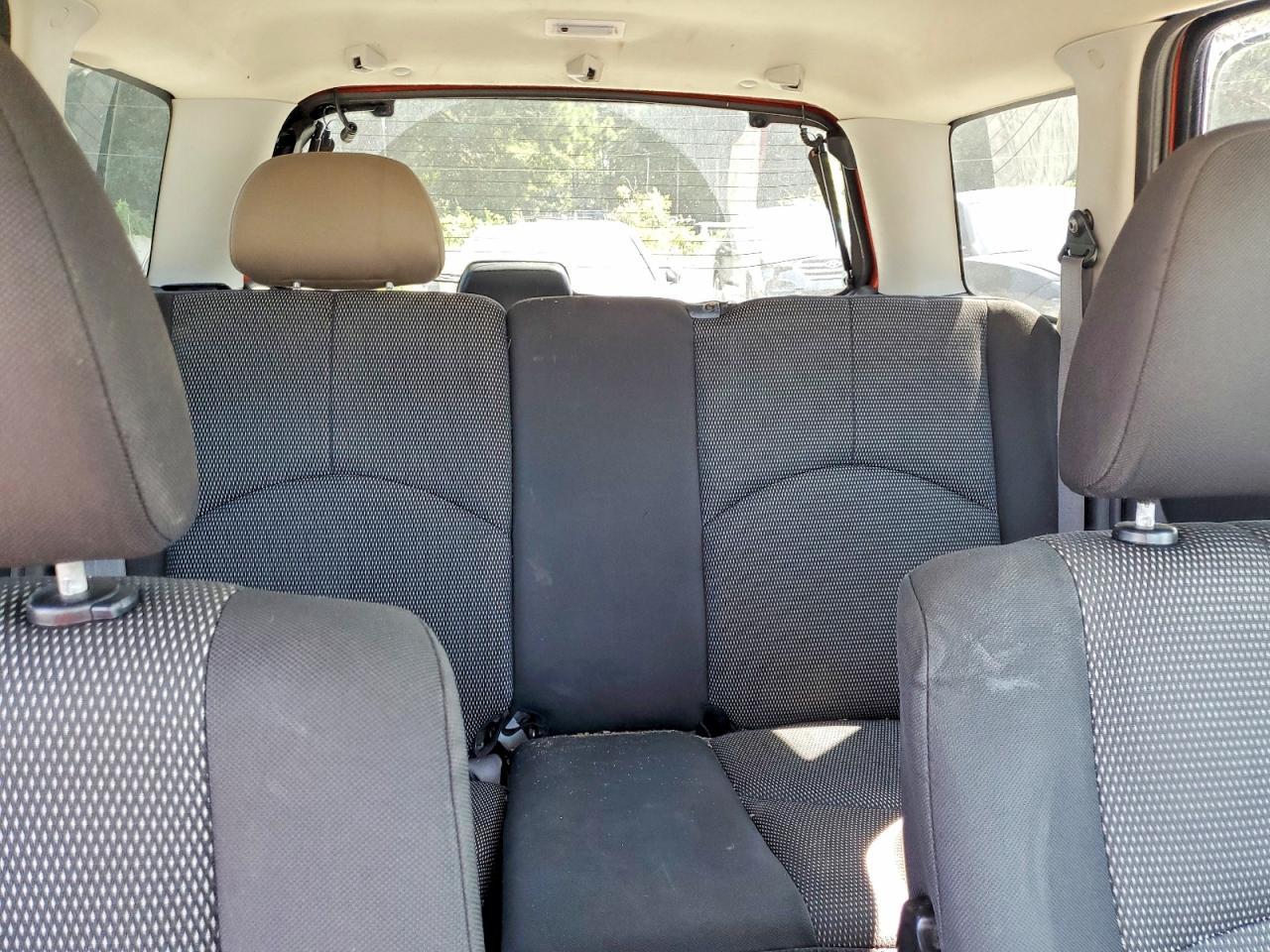 2005 Mazda Tribute S Оранжевый vin: 4F2YZ04185KM31919