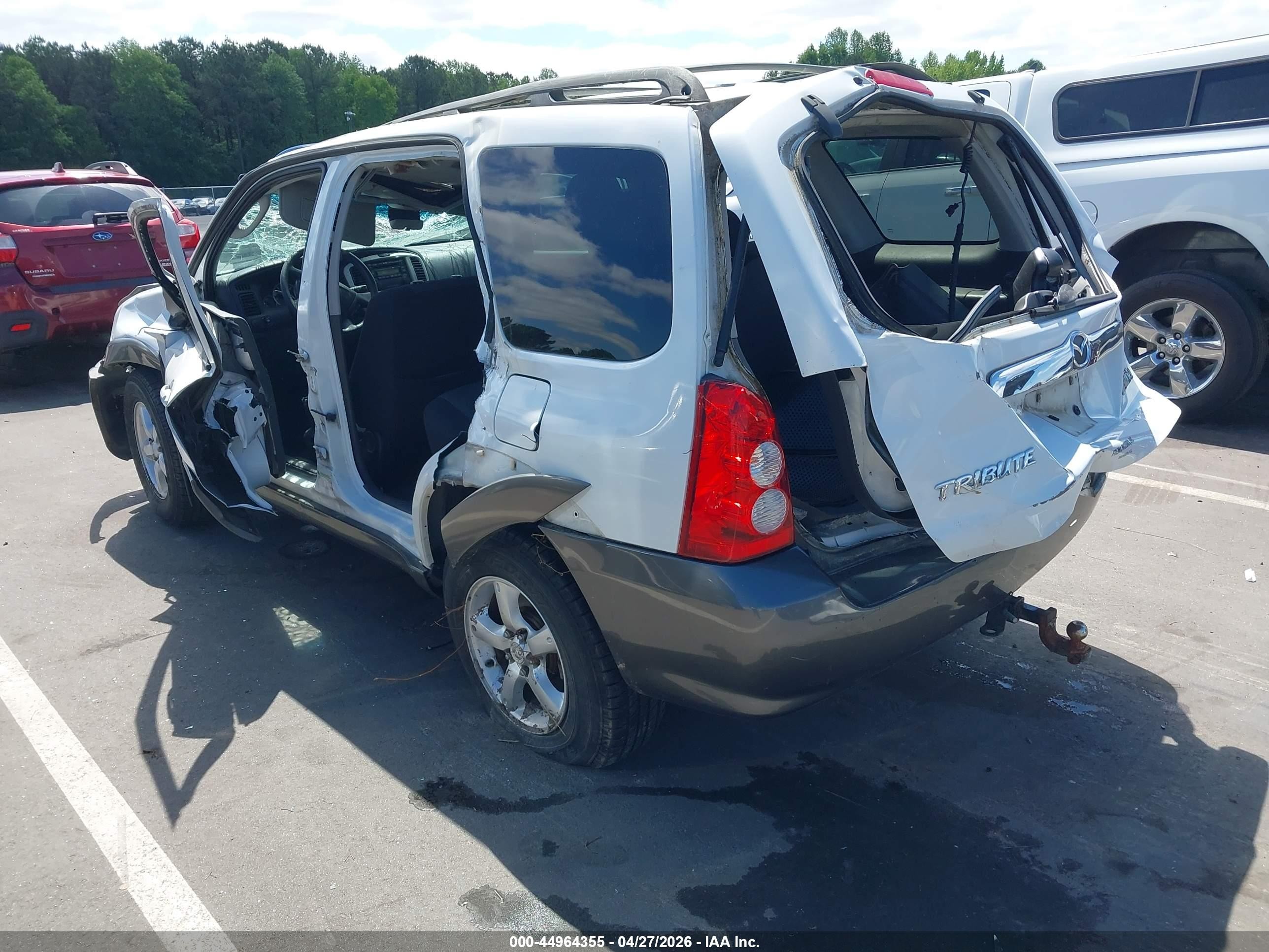 2005 Mazda Tribute S Белый vin: 4F2YZ04185KM60353