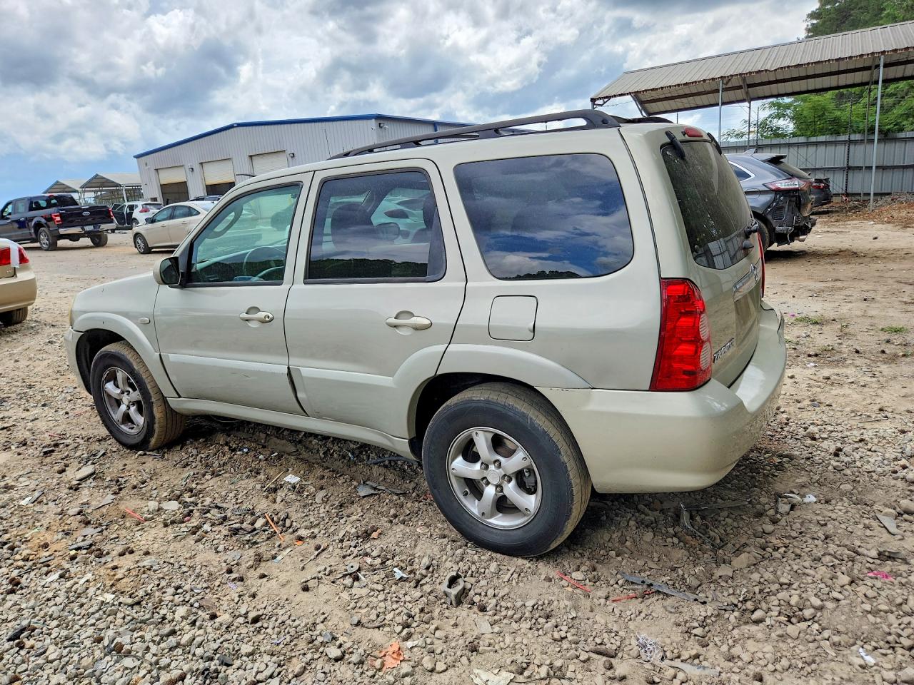 2006 Mazda Tribute S Бежевый vin: 4F2YZ04186KM10022