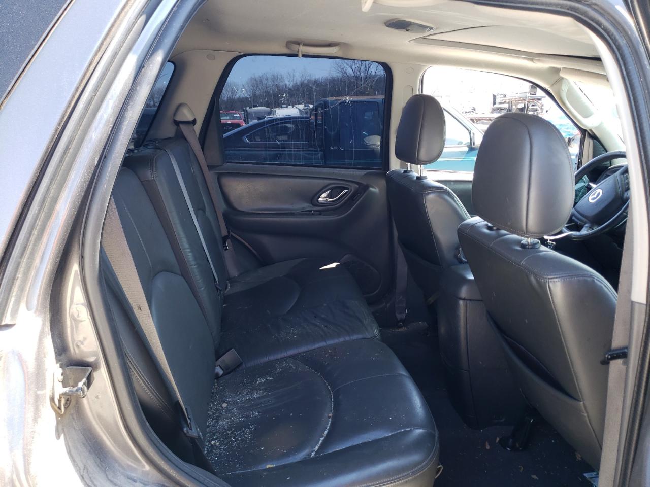 2005 Mazda Tribute S Gray vin: 4F2YZ06135KM26866