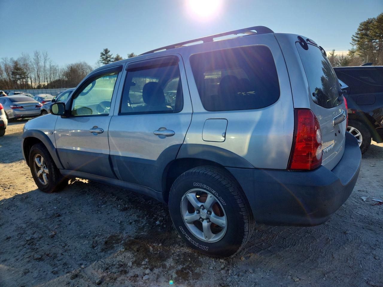 2005 Mazda Tribute I Silver vin: 4F2YZ92Z75KM52936