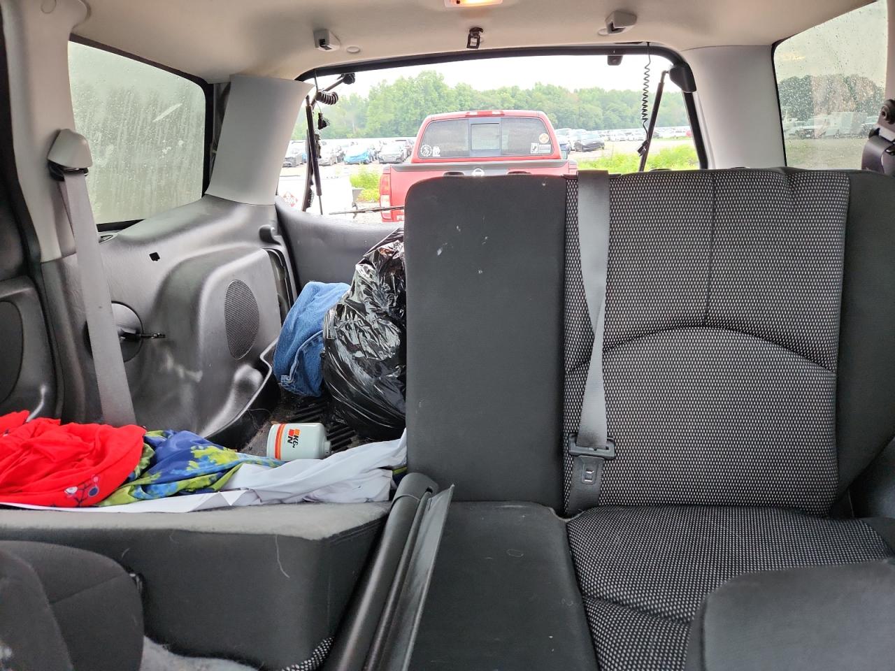 2005 Mazda Tribute S Серебряный vin: 4F2YZ94115KM17204