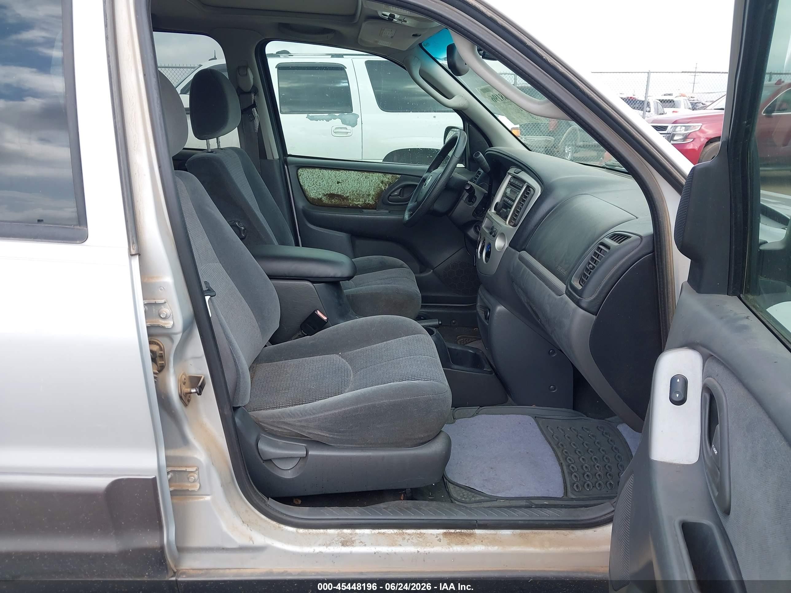 2003 Mazda Tribute Lx V6 Silver vin: 4F2YZ94143KM10941