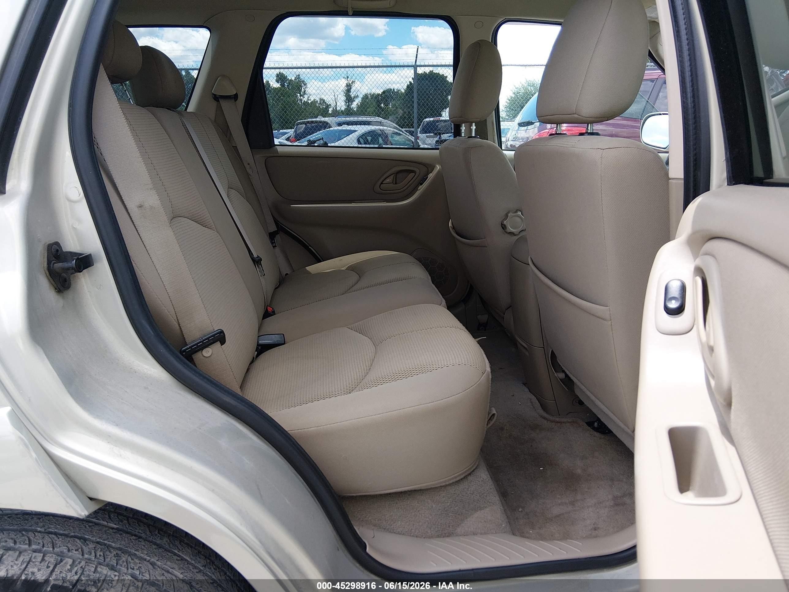 2006 Mazda Tribute S Серебряный vin: 4F2YZ94156KM00021