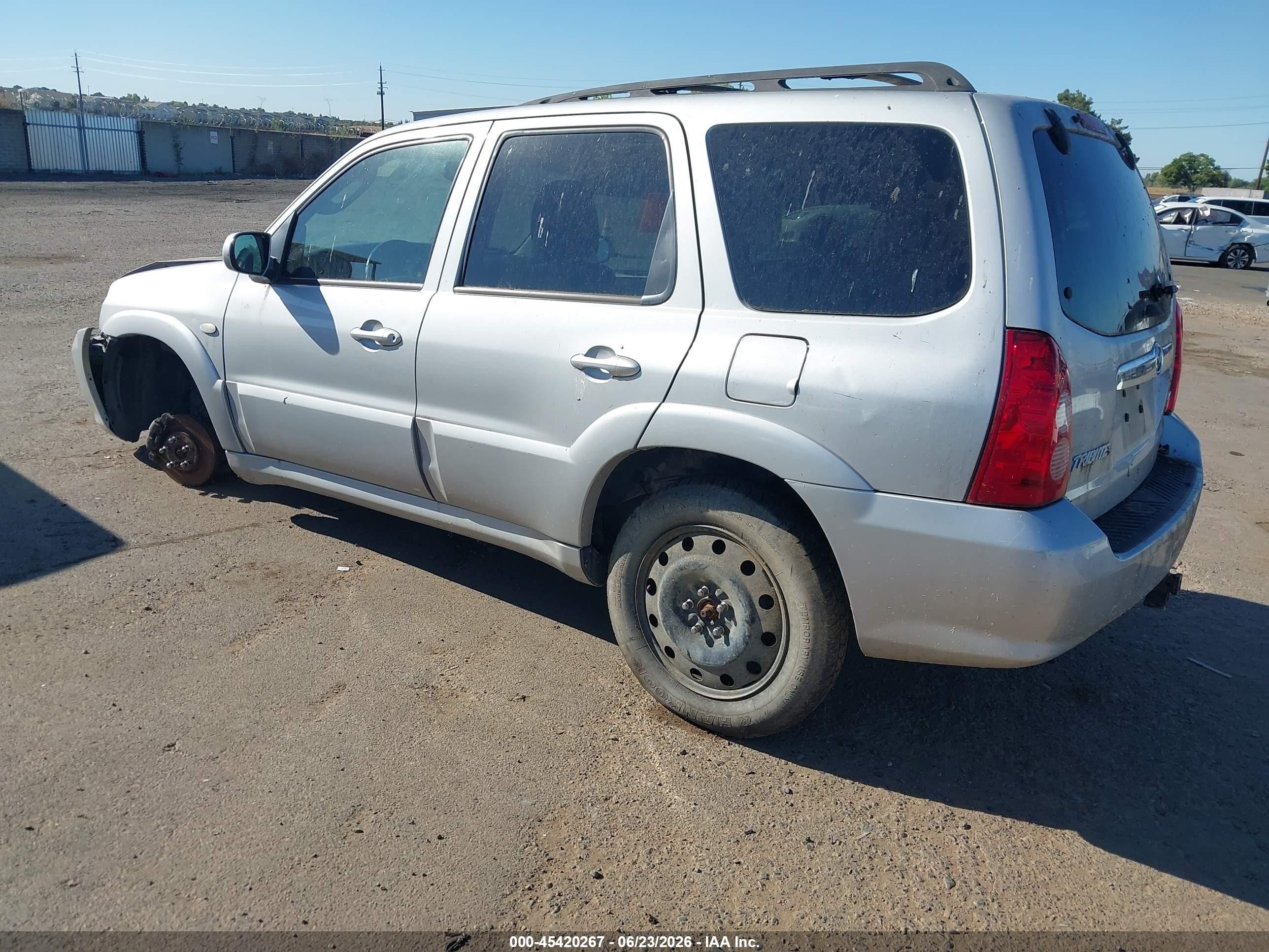 2005 Mazda Tribute S Silver vin: 4F2YZ94165KM50781