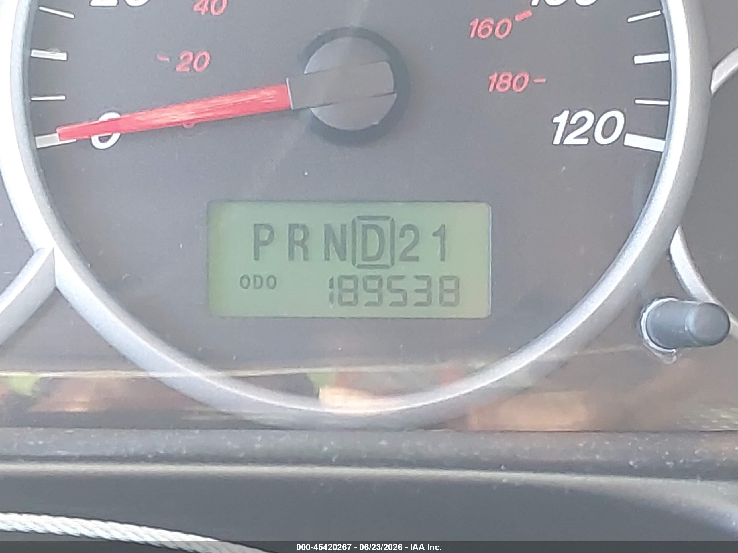 2005 Mazda Tribute S Silver vin: 4F2YZ94165KM50781