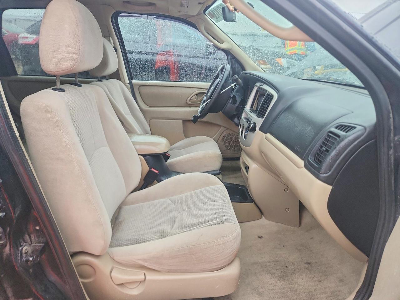 2004 Mazda Tribute Lx Черный vin: 4F2YZ94174KM02589