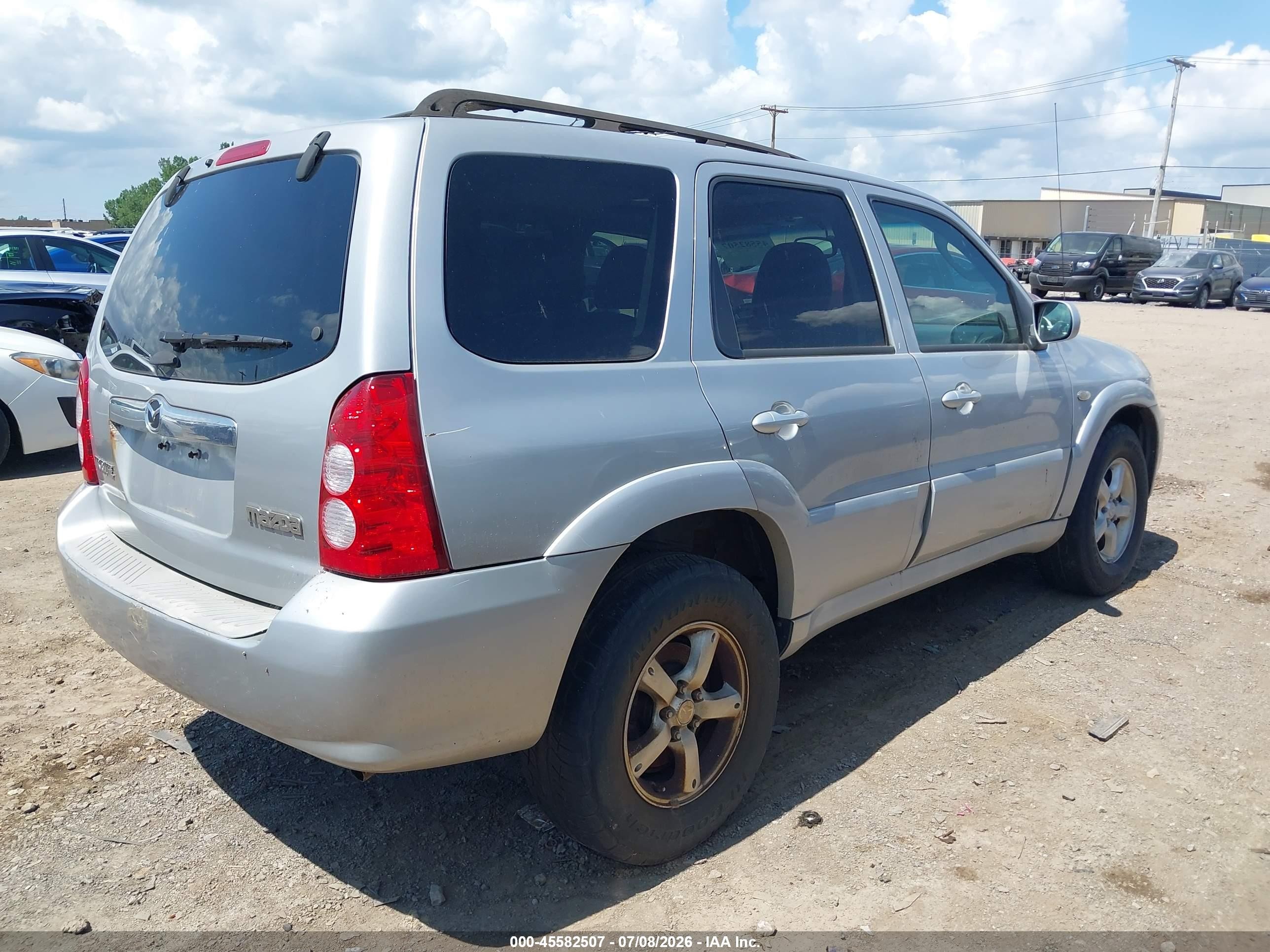 2005 Mazda Tribute S Silver vin: 4F2YZ96135KM27066