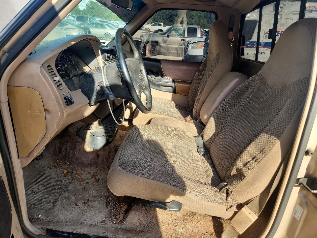 1997 Mazda B2300 Tan vin: 4F4CR12A0VTM03911