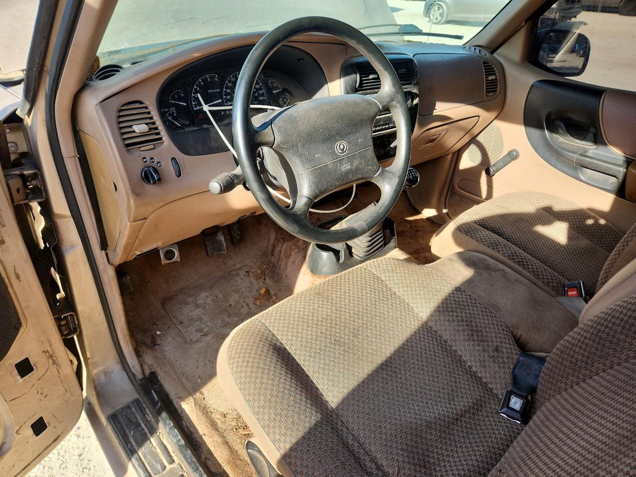 1997 Mazda B2300 Tan vin: 4F4CR12A0VTM03911