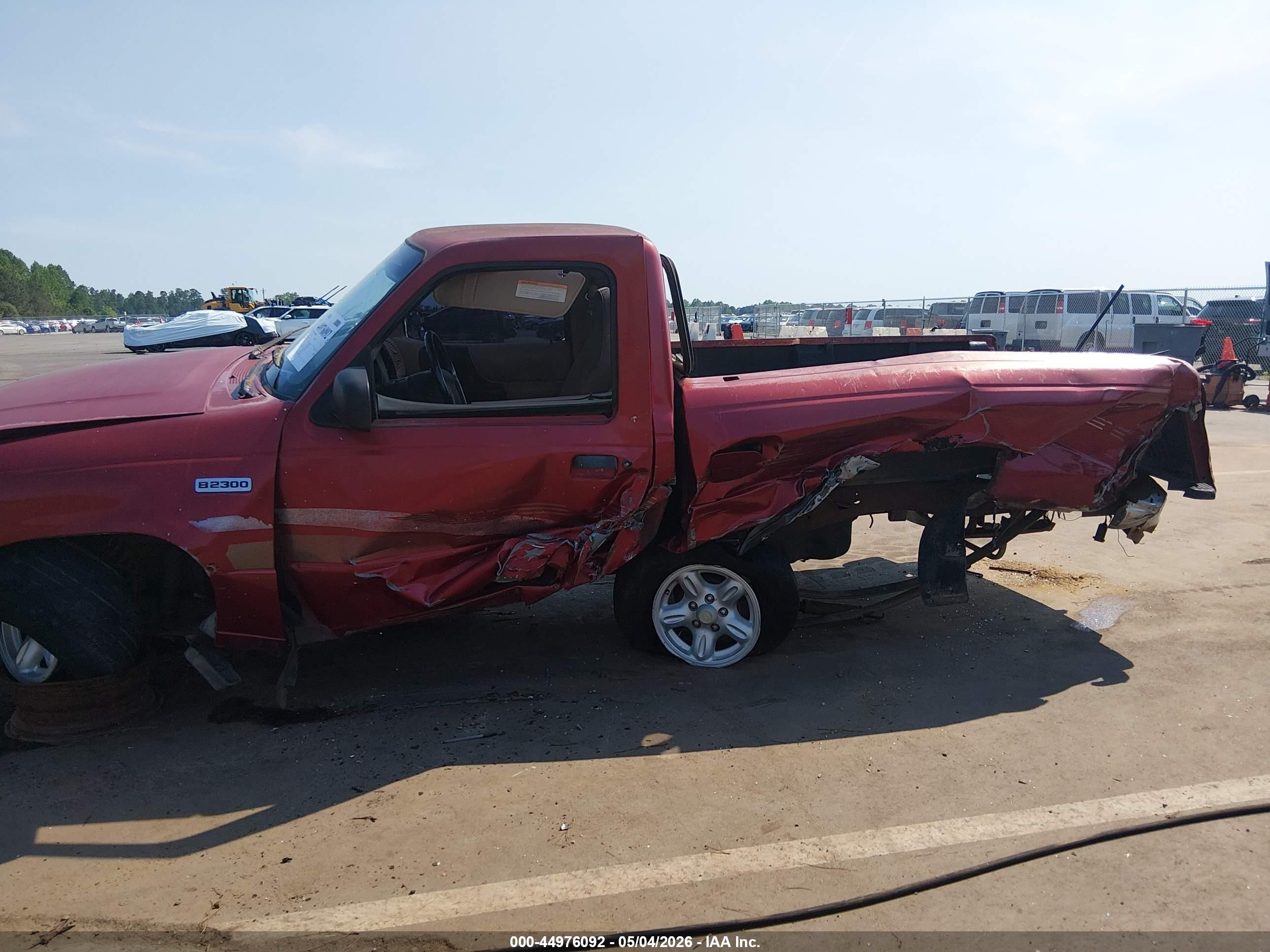 1997 Mazda B2300 Se Red vin: 4F4CR12A1VTM07336