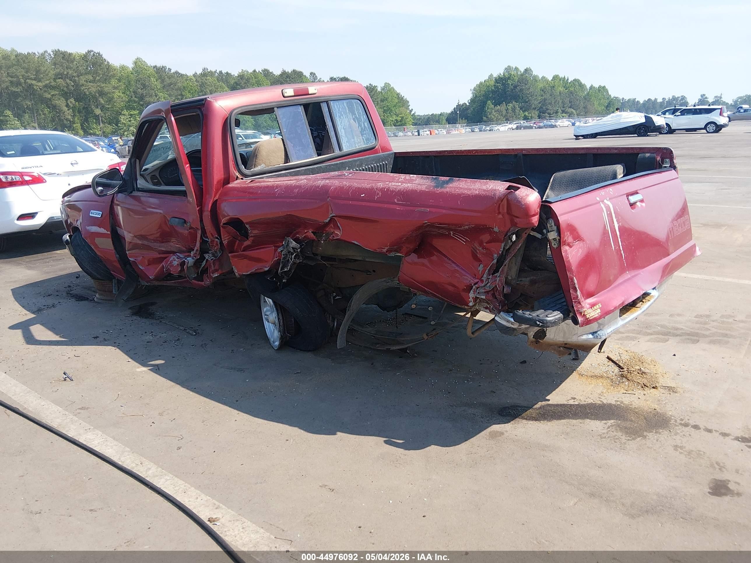 1997 Mazda B2300 Se Red vin: 4F4CR12A1VTM07336