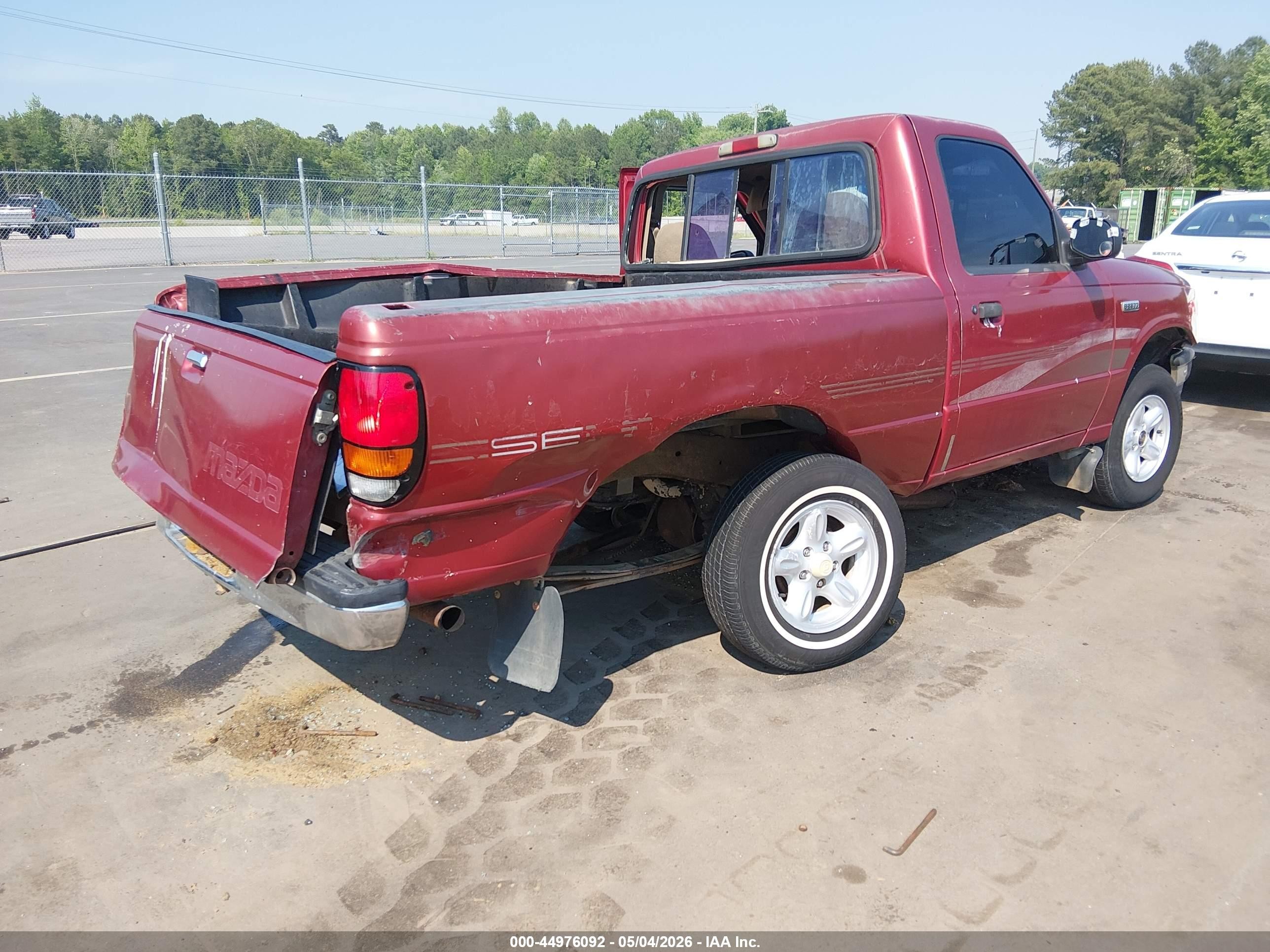 1997 Mazda B2300 Se Red vin: 4F4CR12A1VTM07336
