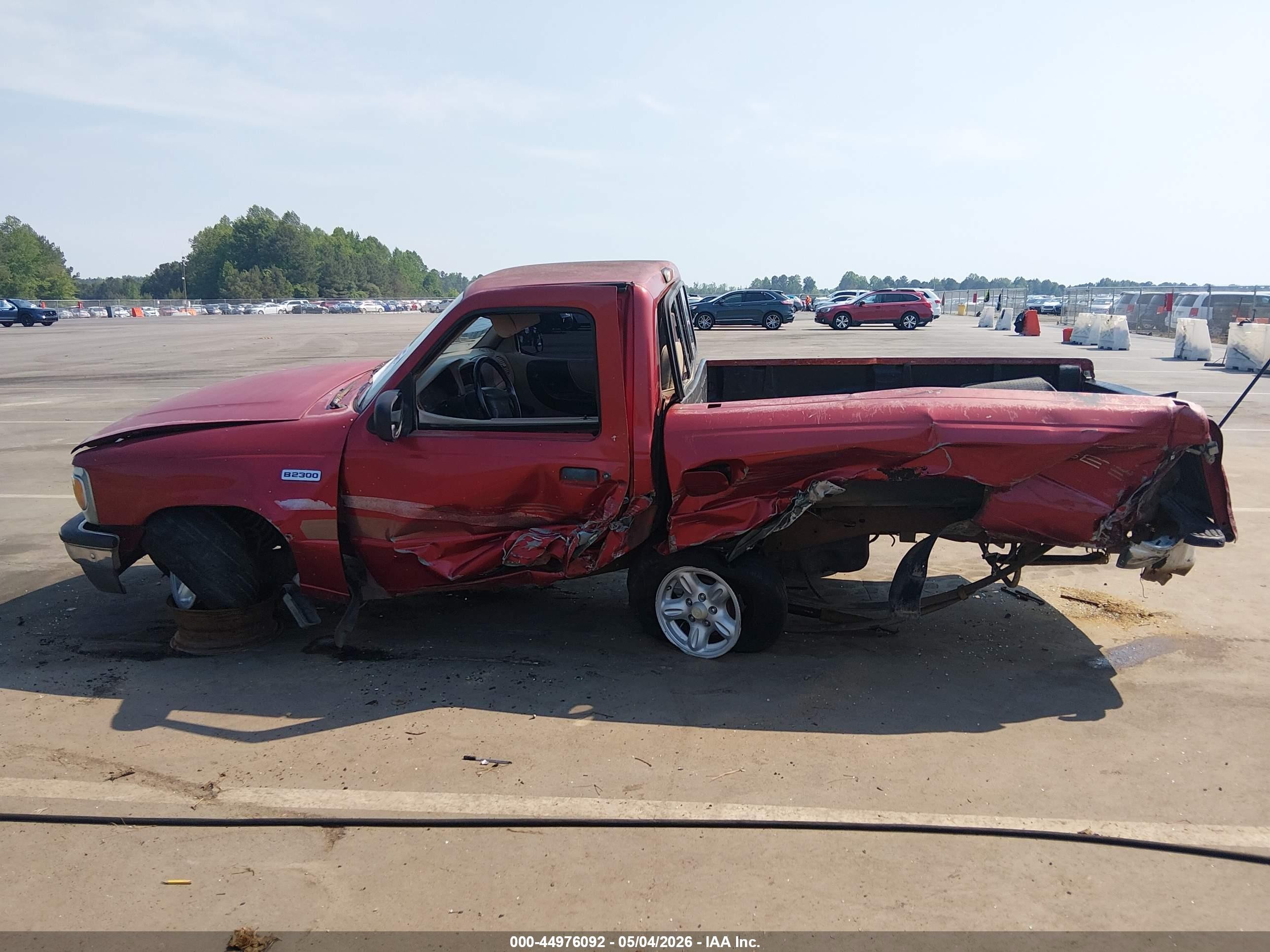 1997 Mazda B2300 Se Red vin: 4F4CR12A1VTM07336