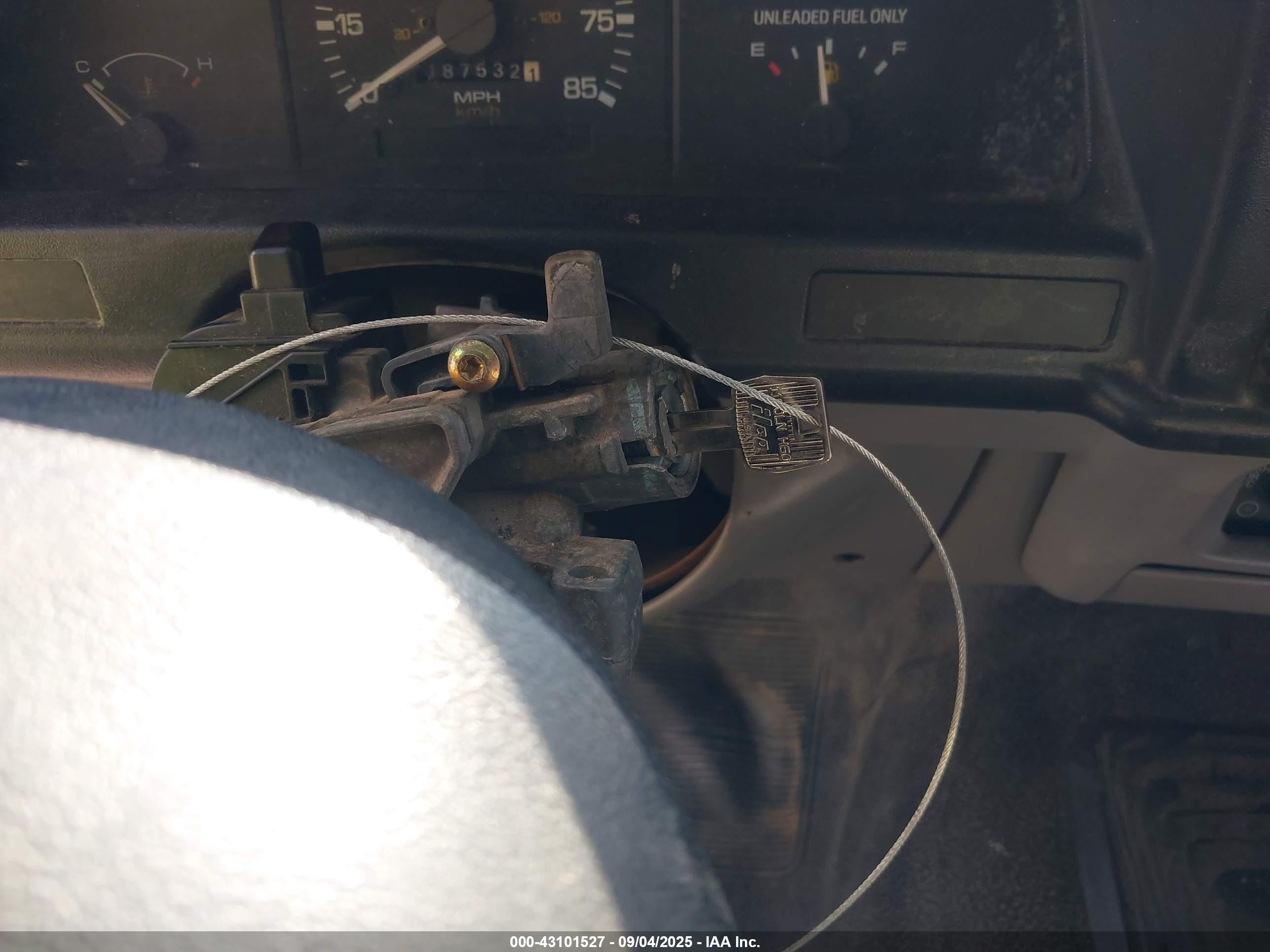 1994 Mazda B2300   Синий vin: 4F4CR12A2RTN10965
