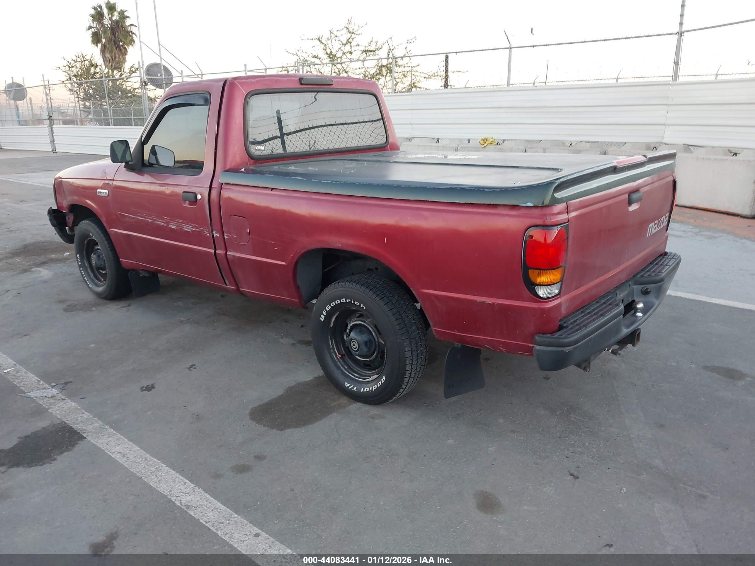 1996 Mazda B2300   Burgundy vin: 4F4CR12A6TTM24971