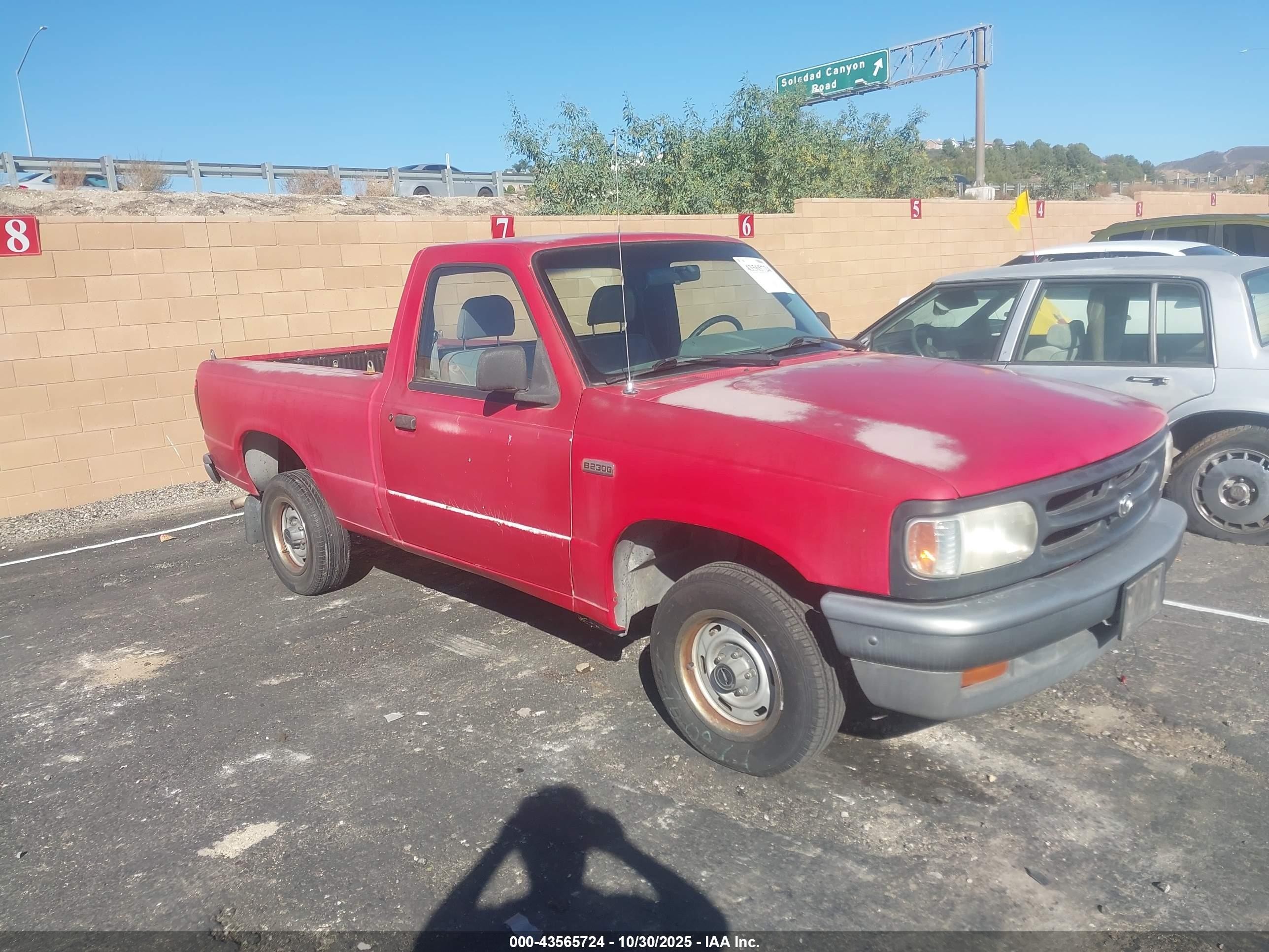 1994 Mazda B2300   Красный vin: 4F4CR12A9RTM25072