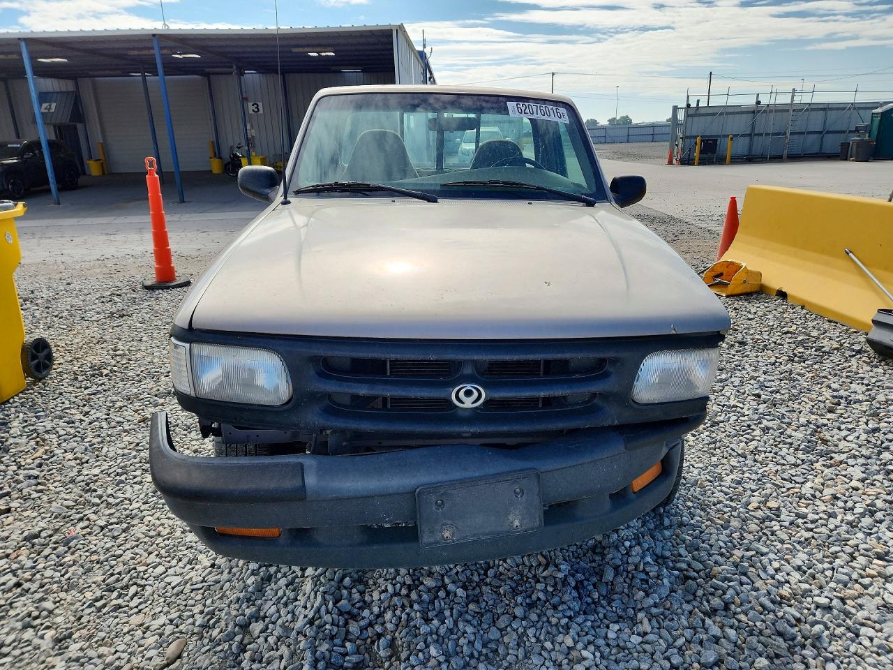 1995 Mazda B2300 Beige vin: 4F4CR12A9STM20265
