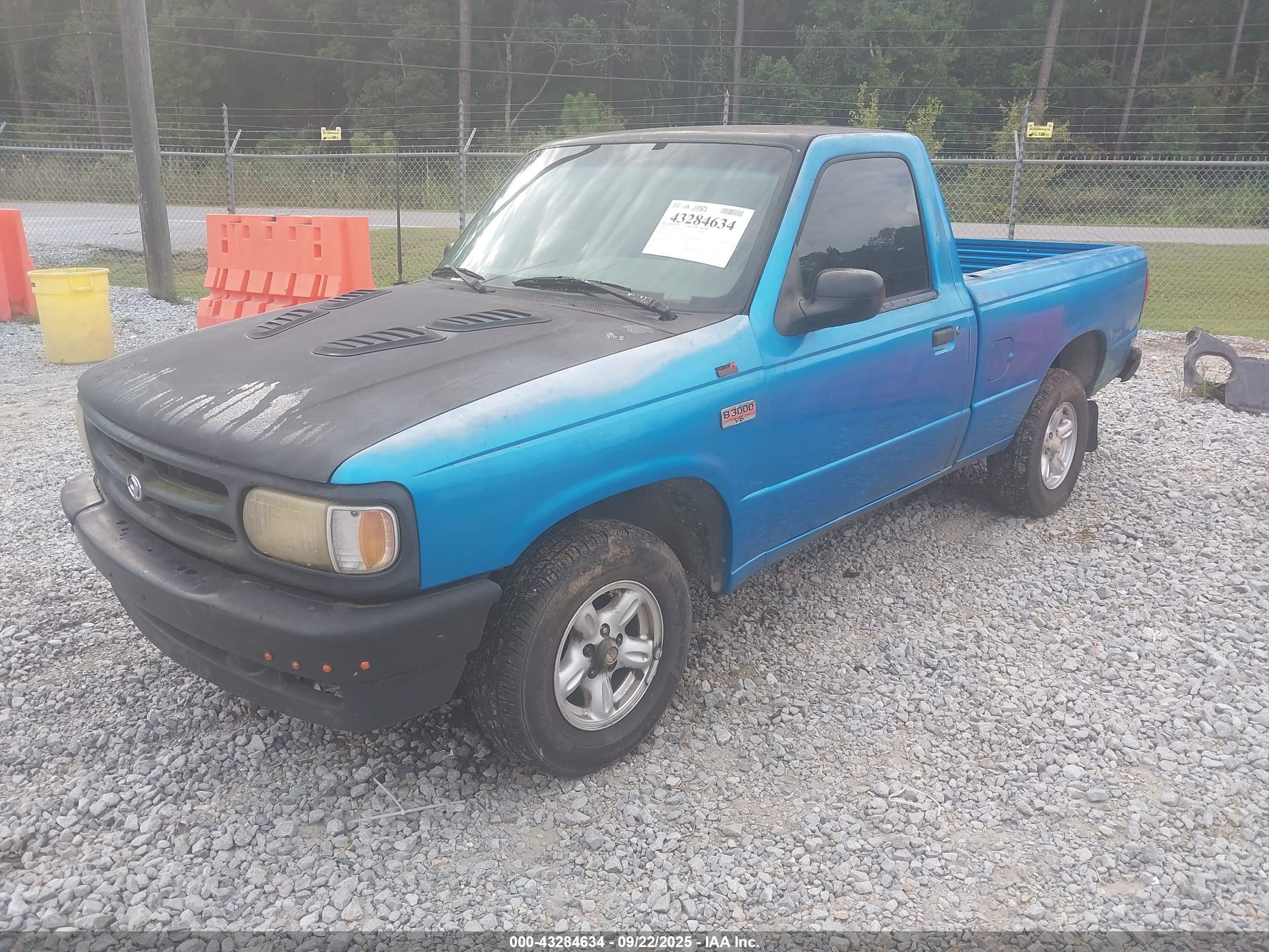 1994 Mazda B3000   Blue vin: 4F4CR12U3RTN09124
